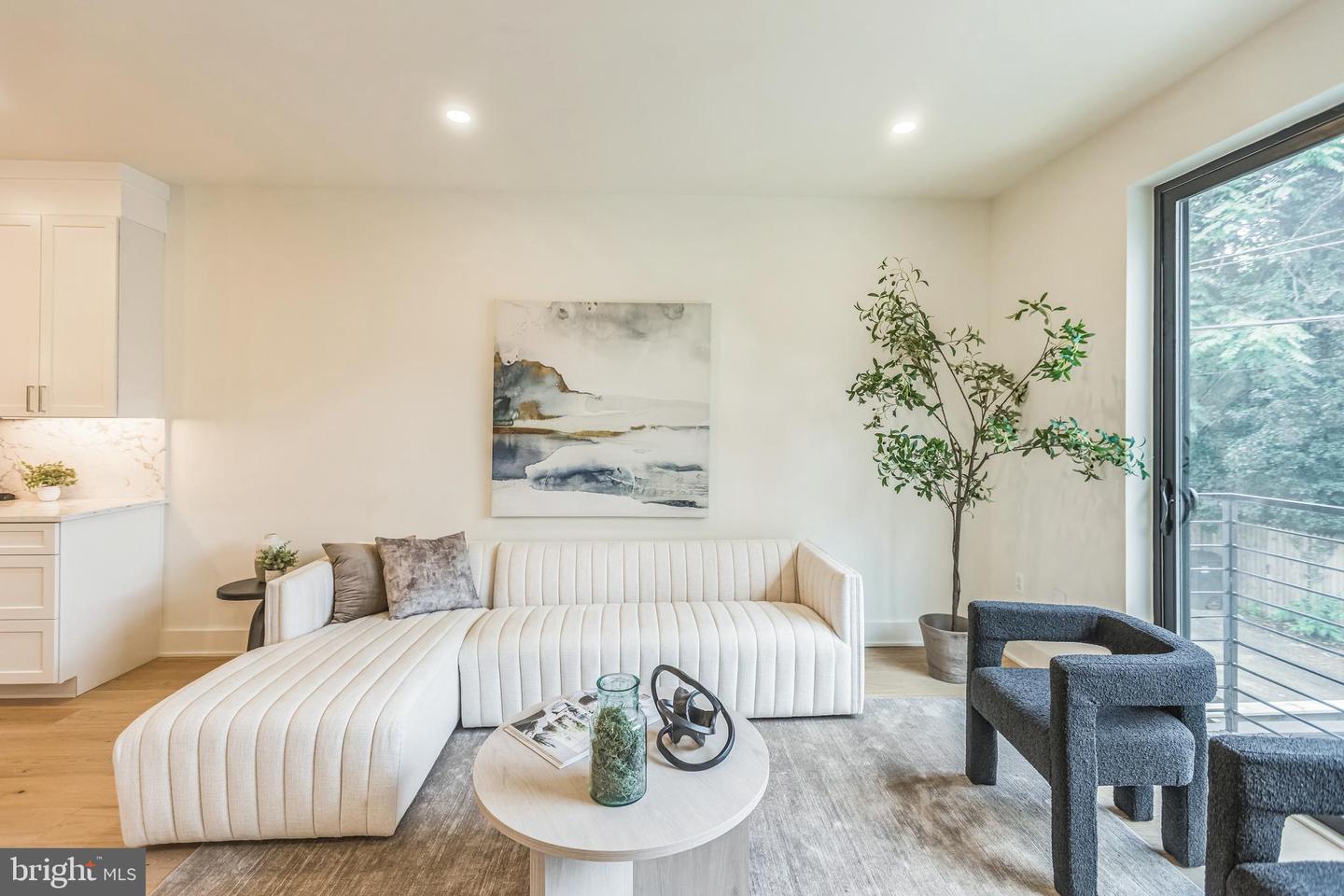 7125 GEORGIA AVE NW #3, WASHINGTON, District Of Columbia 20012, 2 Bedrooms Bedrooms, ,2 BathroomsBathrooms,Residential,For sale,7125 GEORGIA AVE NW #3,DCDC2244648 MLS # DCDC2244648