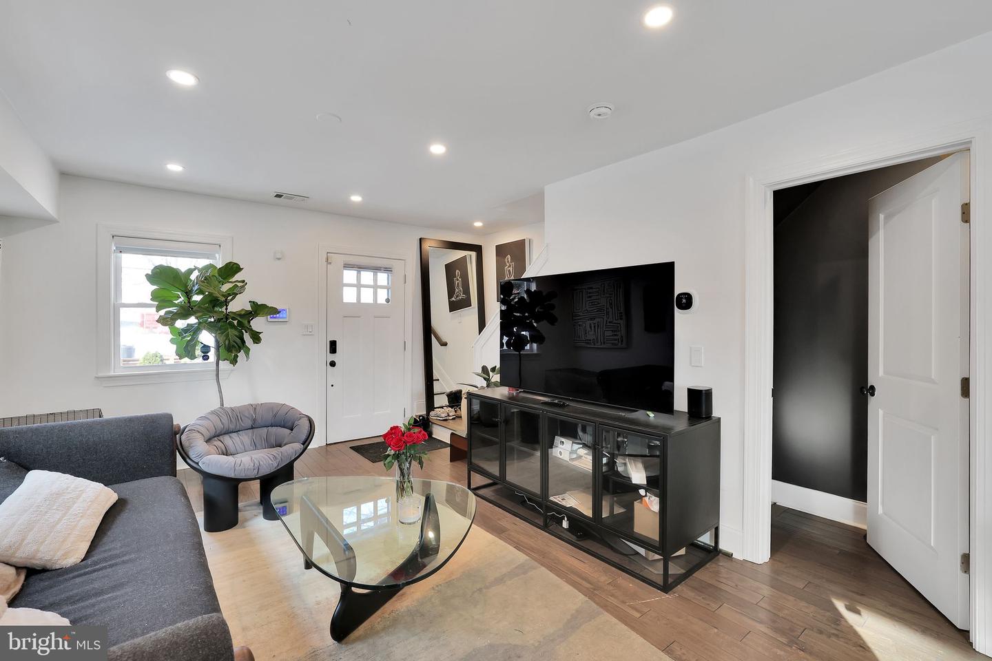 4302 MARTIN LUTHER KING JR AVE SW, WASHINGTON, District Of Columbia 20032, 3 Bedrooms Bedrooms, ,2 BathroomsBathrooms,Residential,For sale,4302 MARTIN LUTHER KING JR AVE SW,DCDC2244662 MLS # DCDC2244662