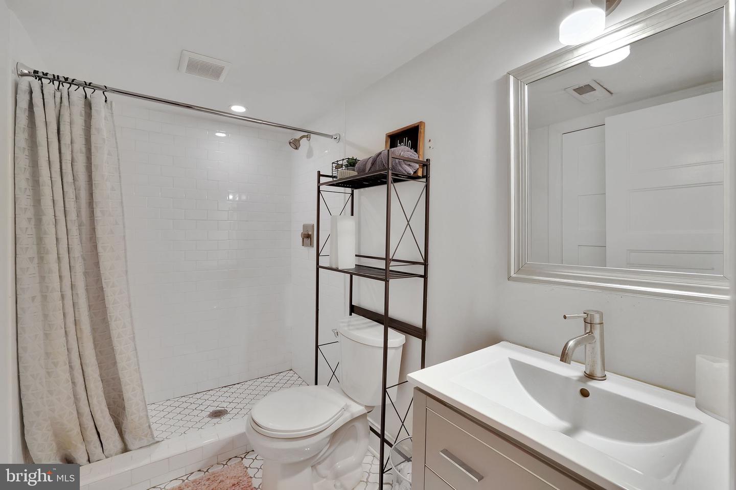 4302 MARTIN LUTHER KING JR AVE SW, WASHINGTON, District Of Columbia 20032, 3 Bedrooms Bedrooms, ,2 BathroomsBathrooms,Residential,For sale,4302 MARTIN LUTHER KING JR AVE SW,DCDC2244662 MLS # DCDC2244662