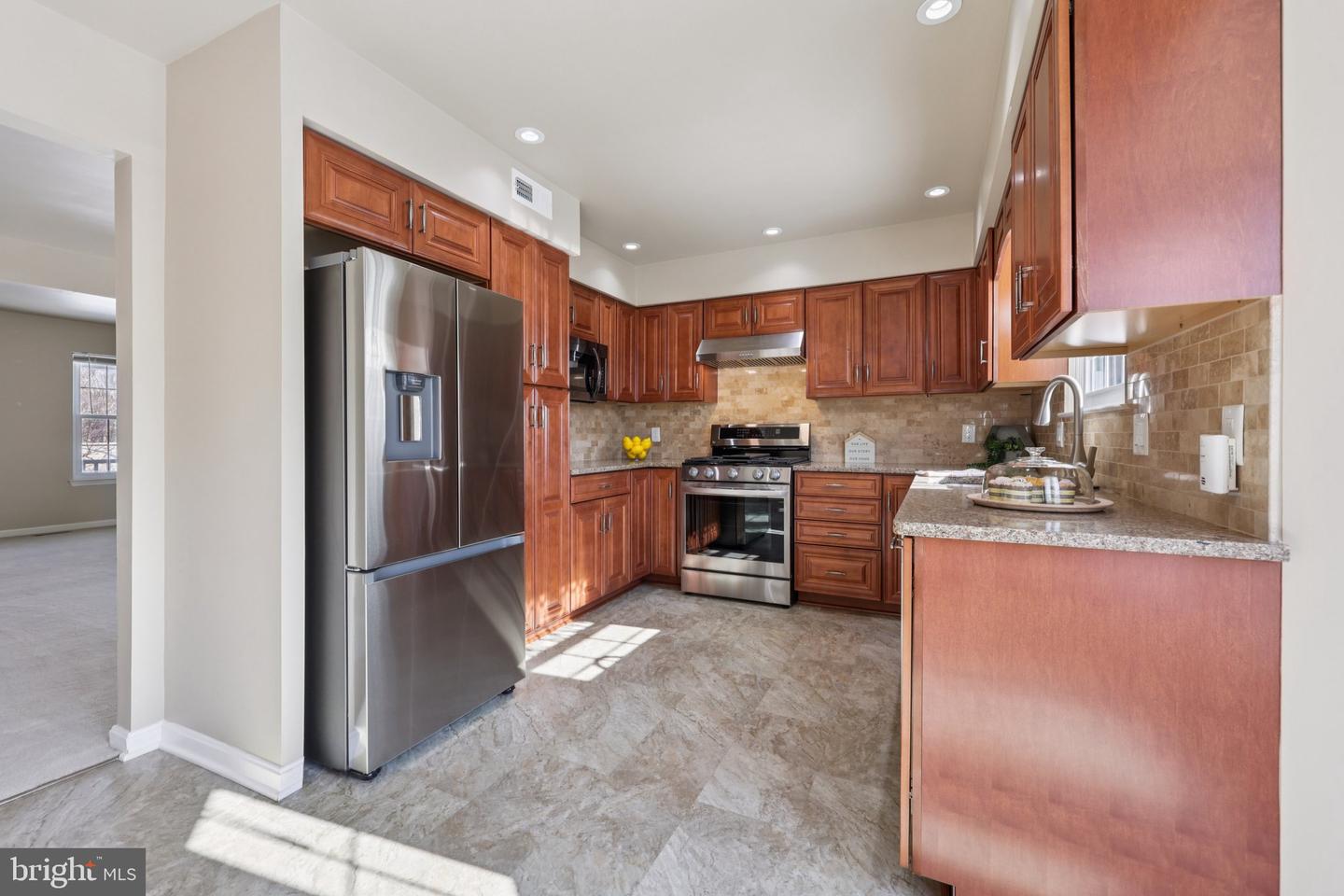 9395 CLOVERHILL CT, MANASSAS, Virginia 20110, 4 Bedrooms Bedrooms, ,2 BathroomsBathrooms,Residential,For sale,9395 CLOVERHILL CT,VAMN2009148 MLS # VAMN2009148