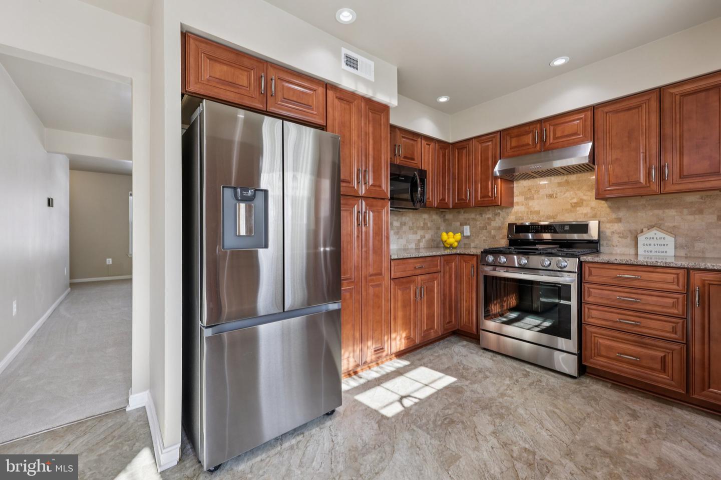 9395 CLOVERHILL CT, MANASSAS, Virginia 20110, 4 Bedrooms Bedrooms, ,2 BathroomsBathrooms,Residential,For sale,9395 CLOVERHILL CT,VAMN2009148 MLS # VAMN2009148