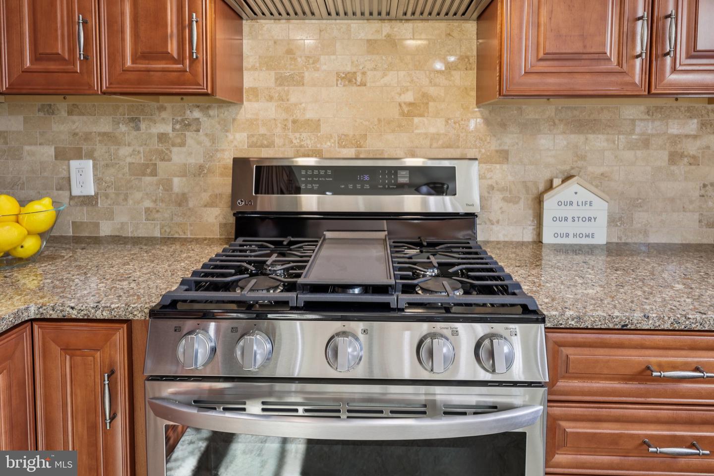 9395 CLOVERHILL CT, MANASSAS, Virginia 20110, 4 Bedrooms Bedrooms, ,2 BathroomsBathrooms,Residential,For sale,9395 CLOVERHILL CT,VAMN2009148 MLS # VAMN2009148