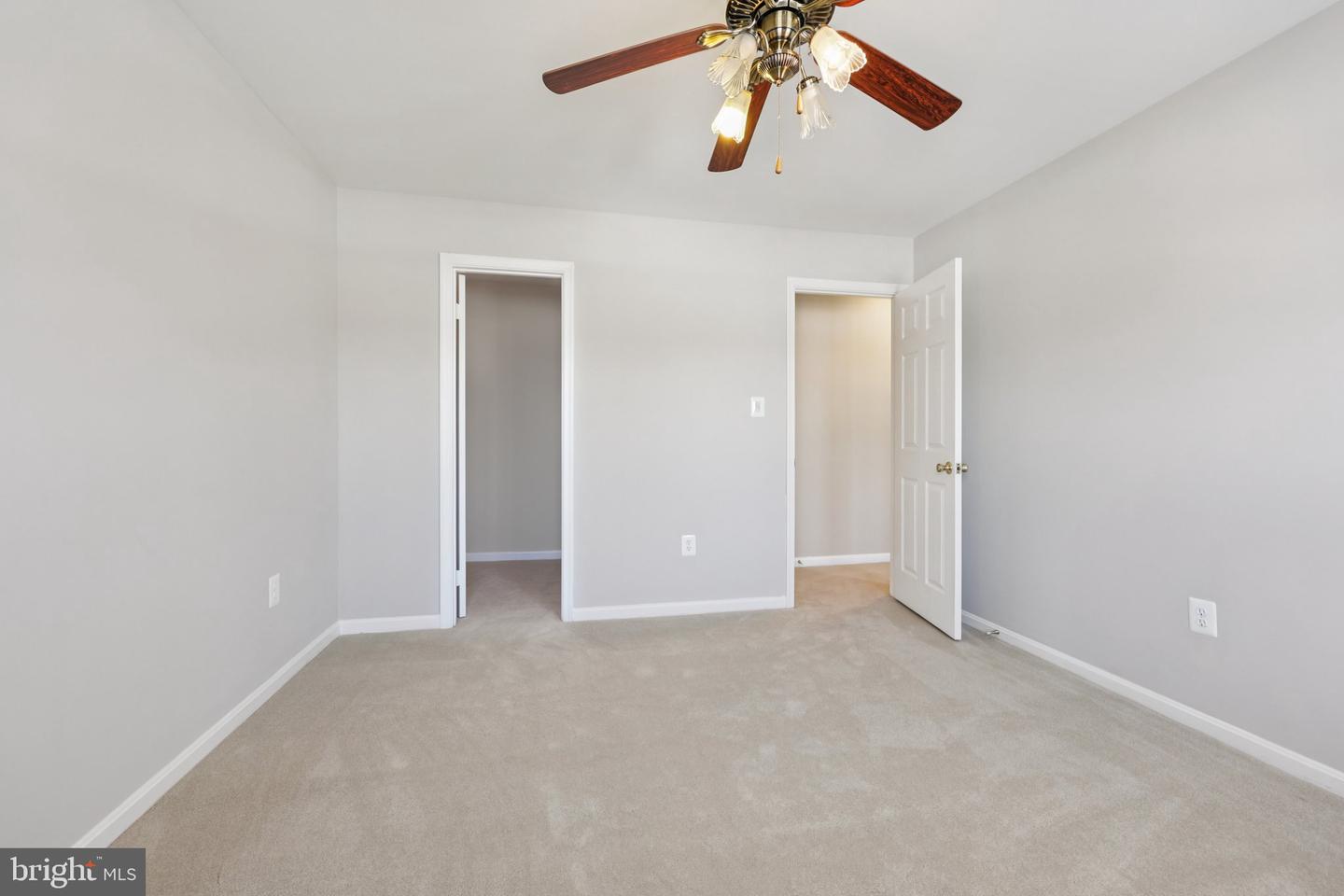 9395 CLOVERHILL CT, MANASSAS, Virginia 20110, 4 Bedrooms Bedrooms, ,2 BathroomsBathrooms,Residential,For sale,9395 CLOVERHILL CT,VAMN2009148 MLS # VAMN2009148