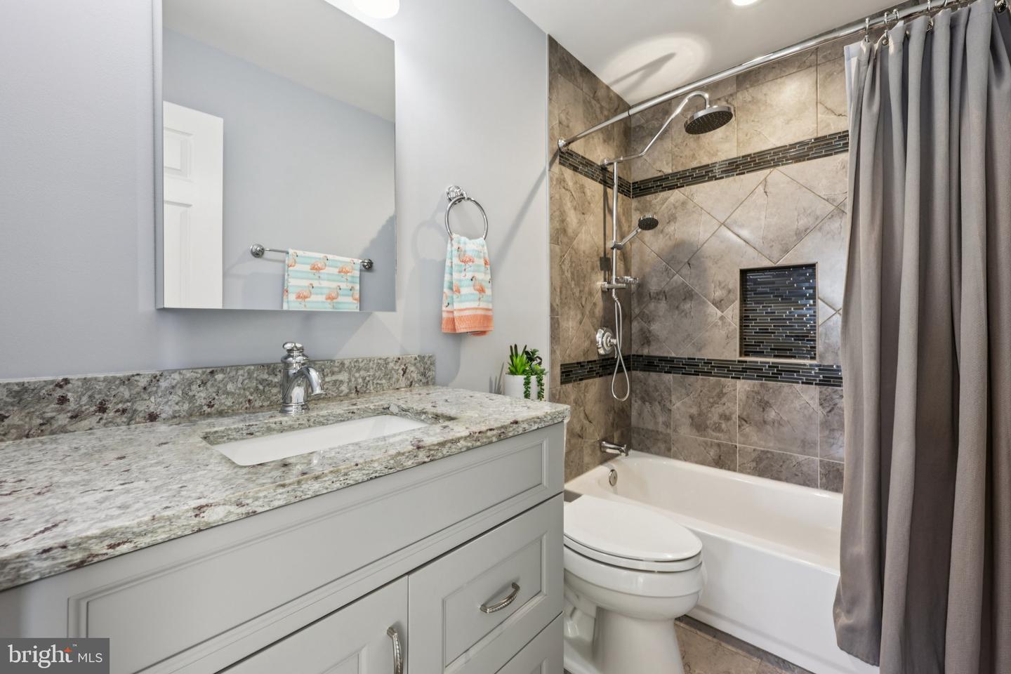 9395 CLOVERHILL CT, MANASSAS, Virginia 20110, 4 Bedrooms Bedrooms, ,2 BathroomsBathrooms,Residential,For sale,9395 CLOVERHILL CT,VAMN2009148 MLS # VAMN2009148