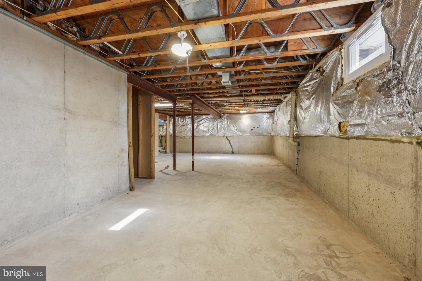 9395 CLOVERHILL CT, MANASSAS, Virginia 20110, 4 Bedrooms Bedrooms, ,2 BathroomsBathrooms,Residential,For sale,9395 CLOVERHILL CT,VAMN2009148 MLS # VAMN2009148