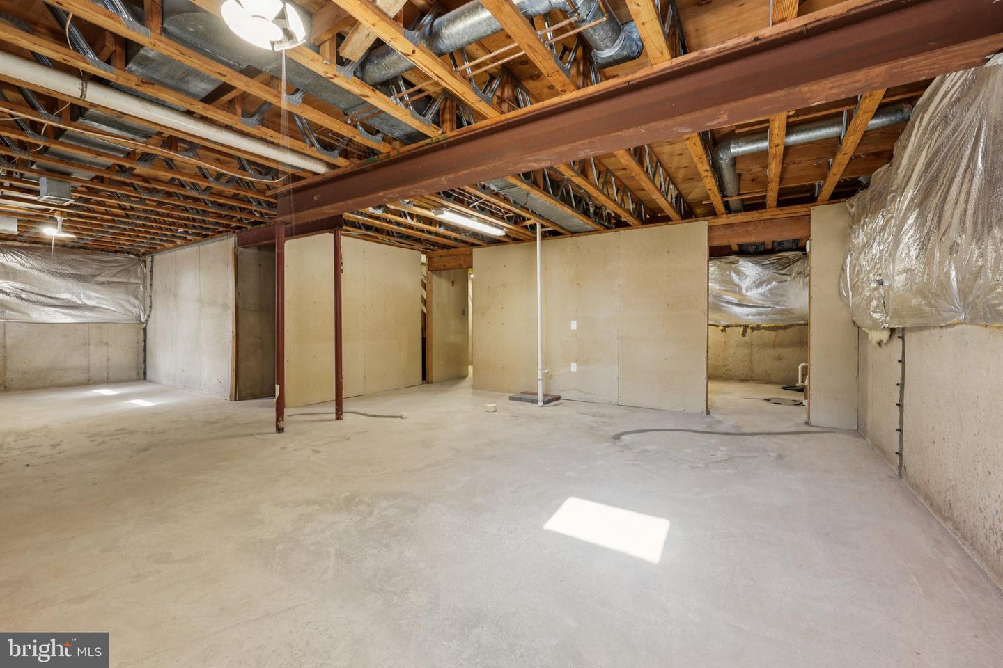 9395 CLOVERHILL CT, MANASSAS, Virginia 20110, 4 Bedrooms Bedrooms, ,2 BathroomsBathrooms,Residential,For sale,9395 CLOVERHILL CT,VAMN2009148 MLS # VAMN2009148