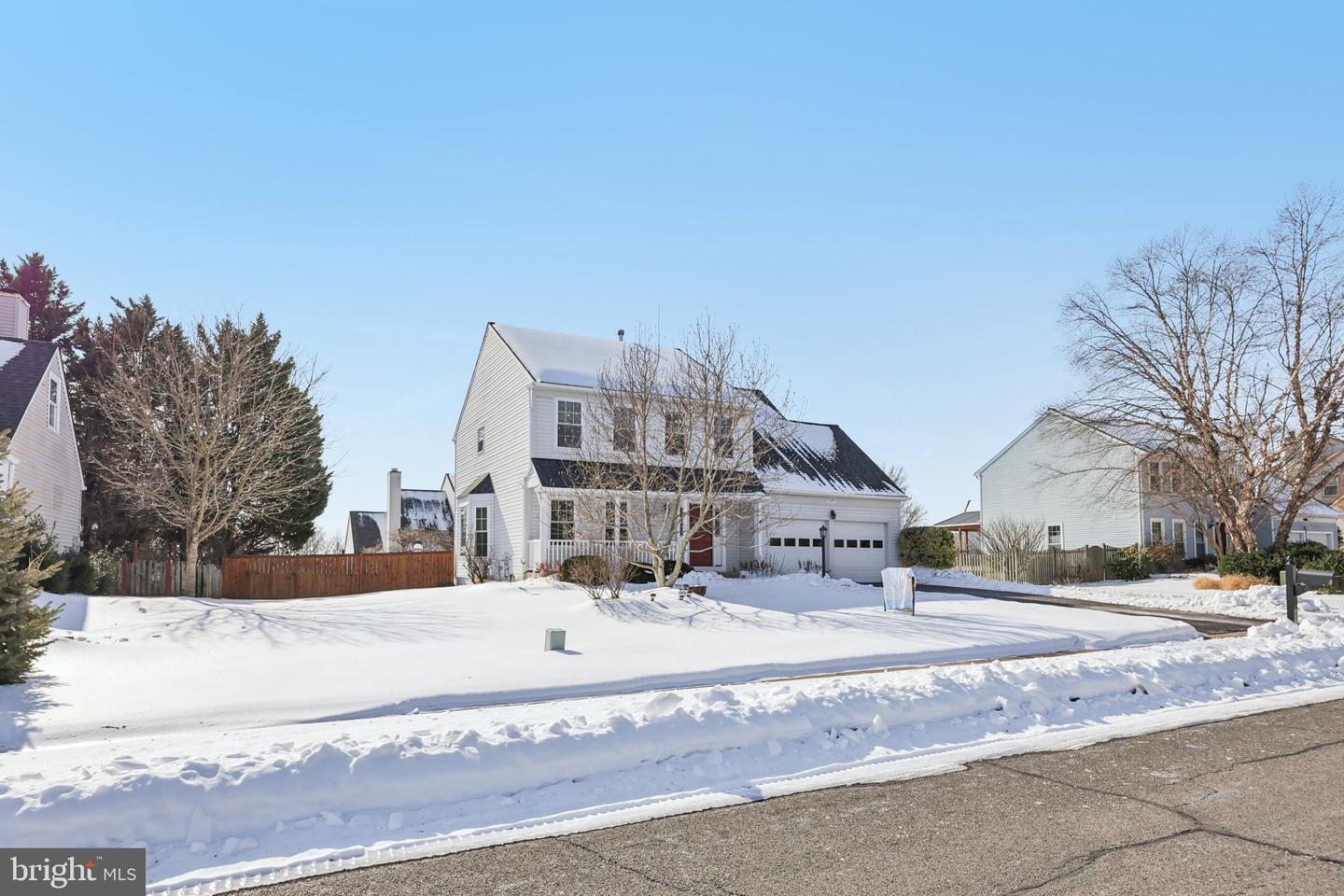 9395 CLOVERHILL CT, MANASSAS, Virginia 20110, 4 Bedrooms Bedrooms, ,2 BathroomsBathrooms,Residential,For sale,9395 CLOVERHILL CT,VAMN2009148 MLS # VAMN2009148