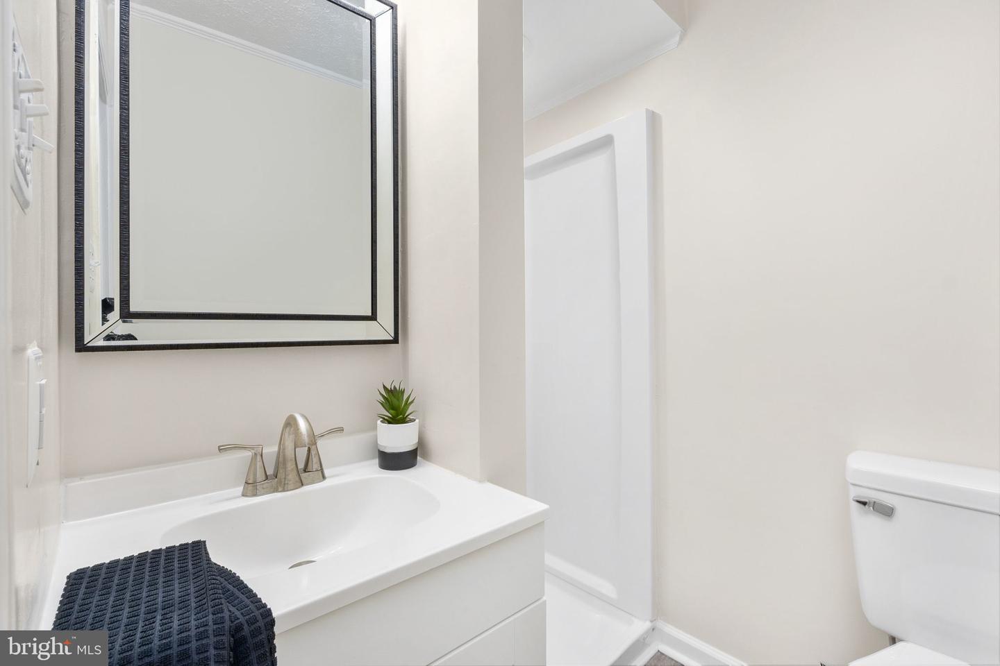 8346 WHITE SHOP RD, CULPEPER, Virginia 22701, 4 Bedrooms Bedrooms, 10 Rooms Rooms,3 BathroomsBathrooms,Residential,For sale,8346 WHITE SHOP RD,VACU2011568 MLS # VACU2011568