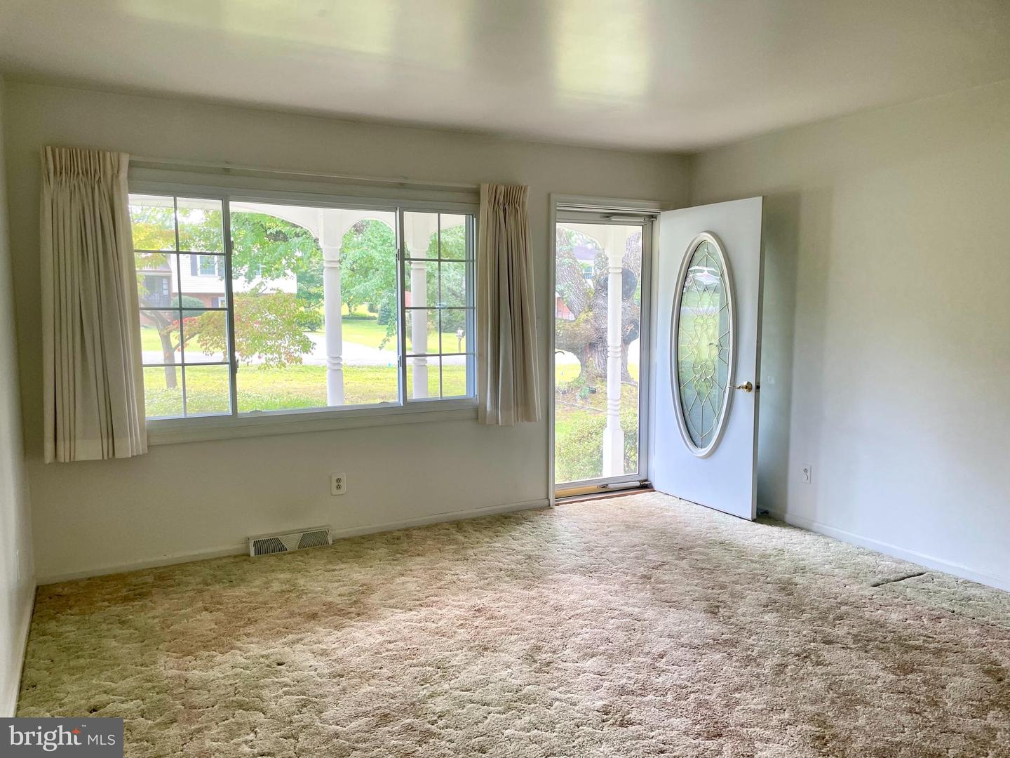 351 CHAPPELL ST, WARRENTON, Virginia 20186, 4 Bedrooms Bedrooms, ,2 BathroomsBathrooms,Residential,For sale,351 CHAPPELL ST,VAFQ2018368 MLS # VAFQ2018368