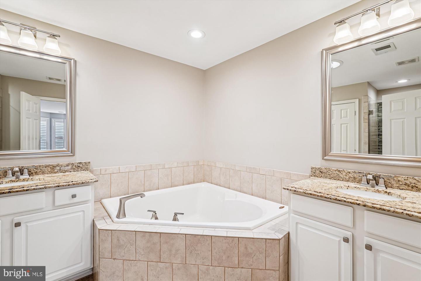 43439 WILD DUNES SQ, LEESBURG, Virginia 20176, 4 Bedrooms Bedrooms, ,3 BathroomsBathrooms,Residential,For sale,43439 WILD DUNES SQ,VALO2108828 MLS # VALO2108828