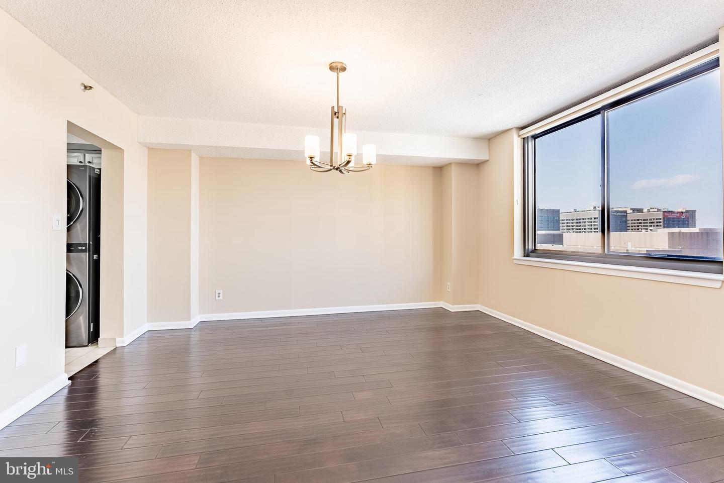 3709 S GEORGE MASON DR #1605E, FALLS CHURCH, Virginia 22041, 3 Bedrooms Bedrooms, ,2 BathroomsBathrooms,Residential,For sale,3709 S GEORGE MASON DR #1605E,VAFX2277094 MLS # VAFX2277094