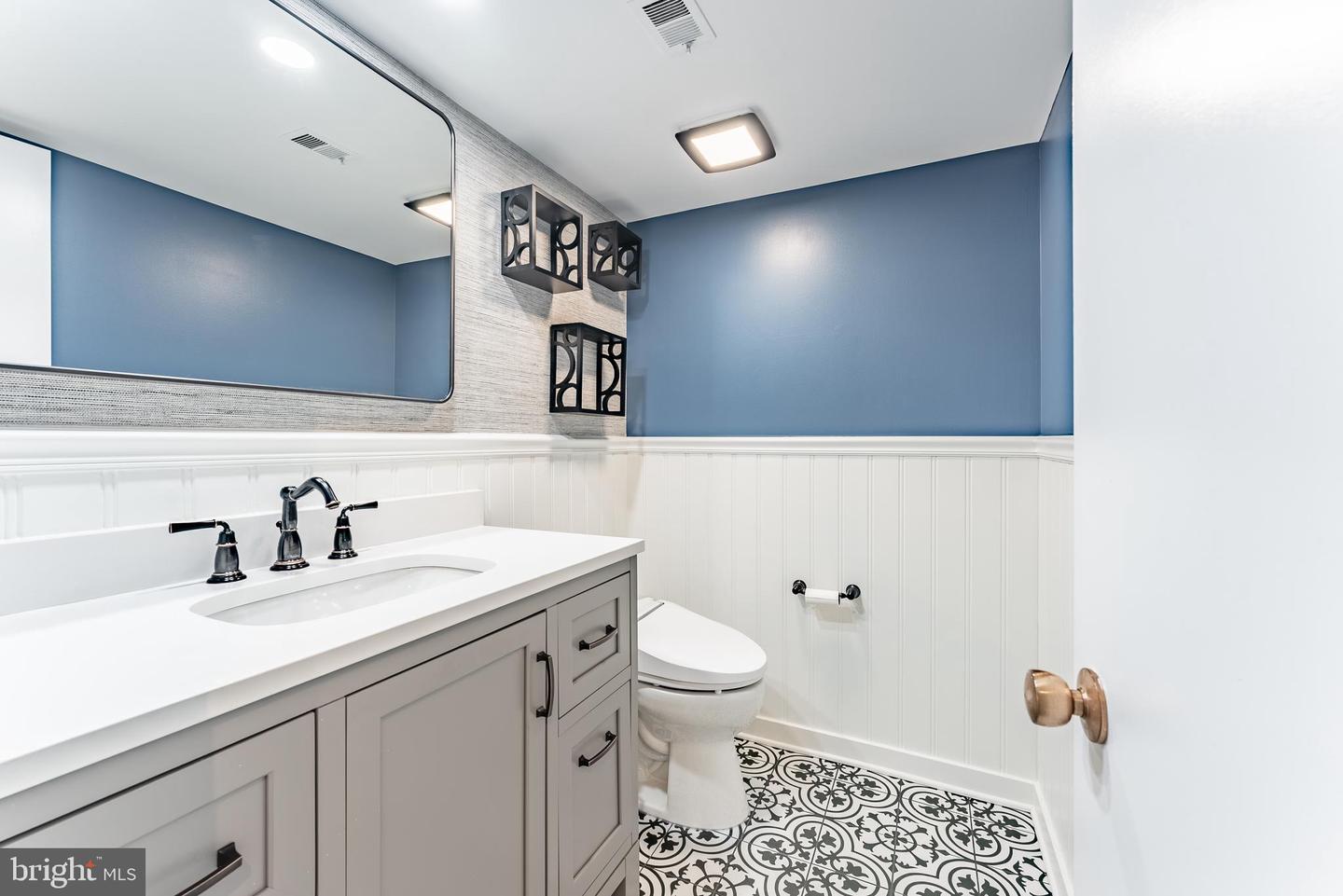 3709 S GEORGE MASON DR #1605E, FALLS CHURCH, Virginia 22041, 3 Bedrooms Bedrooms, ,2 BathroomsBathrooms,Residential,For sale,3709 S GEORGE MASON DR #1605E,VAFX2277094 MLS # VAFX2277094