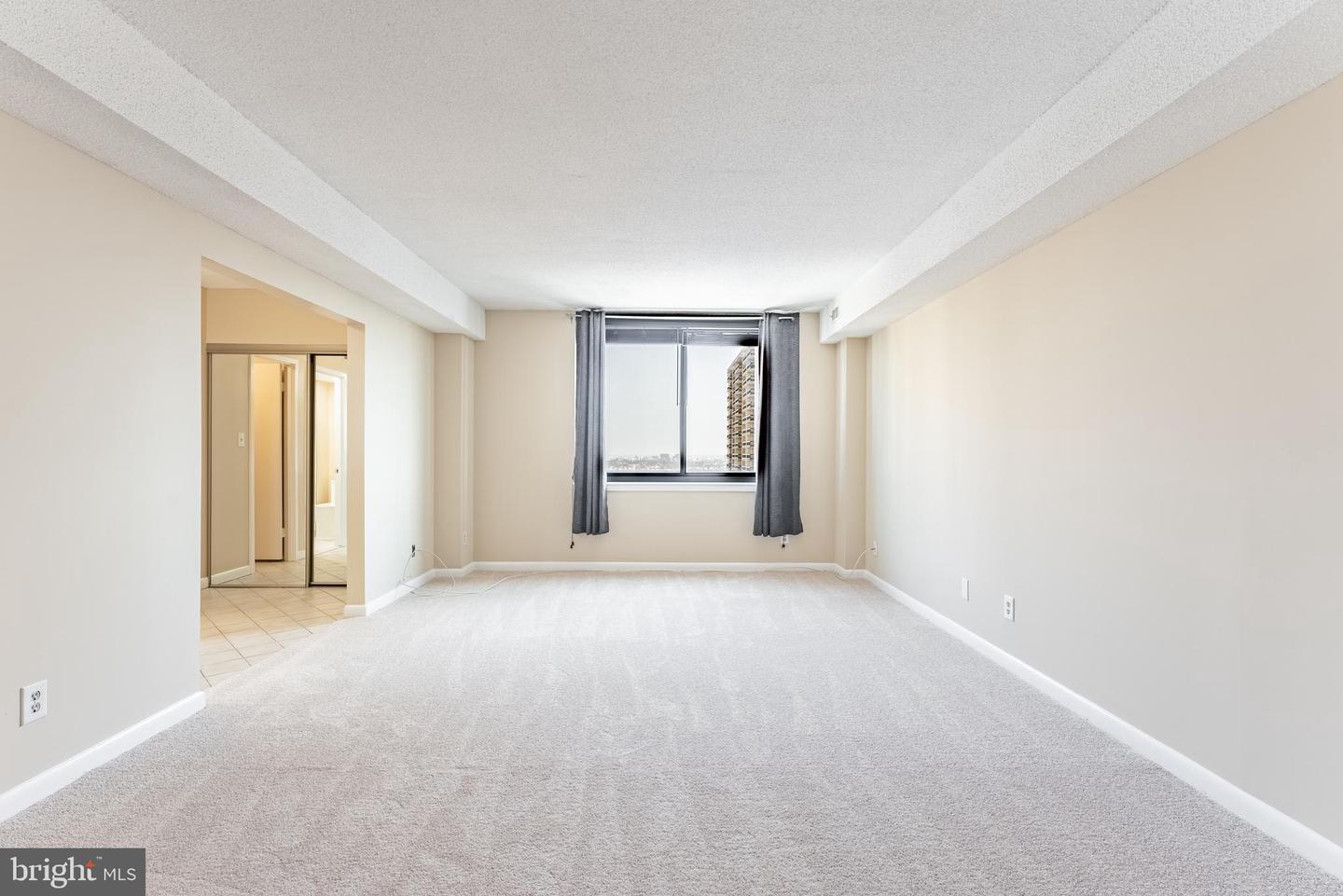 3709 S GEORGE MASON DR #1605E, FALLS CHURCH, Virginia 22041, 3 Bedrooms Bedrooms, ,2 BathroomsBathrooms,Residential,For sale,3709 S GEORGE MASON DR #1605E,VAFX2277094 MLS # VAFX2277094