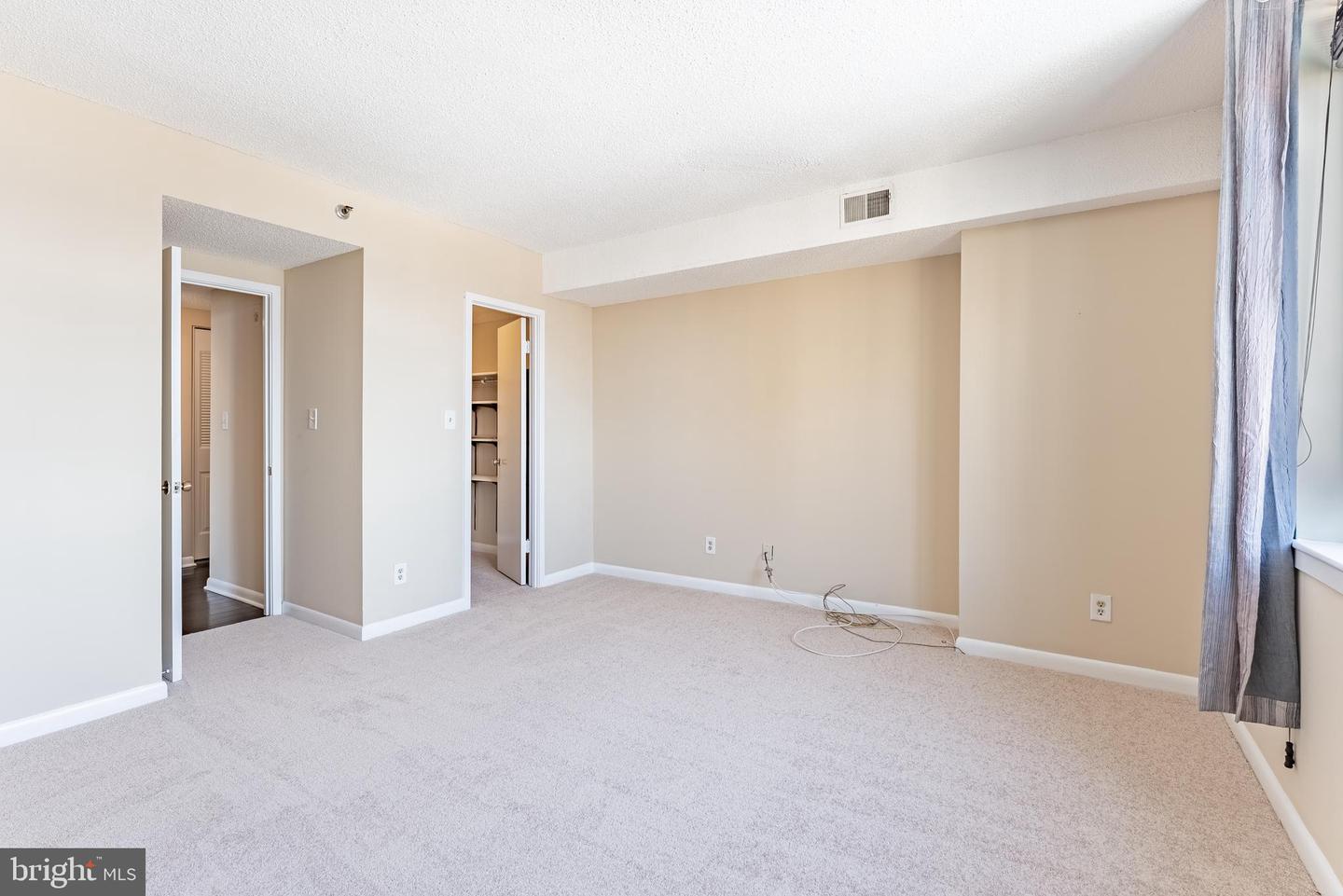 3709 S GEORGE MASON DR #1605E, FALLS CHURCH, Virginia 22041, 3 Bedrooms Bedrooms, ,2 BathroomsBathrooms,Residential,For sale,3709 S GEORGE MASON DR #1605E,VAFX2277094 MLS # VAFX2277094