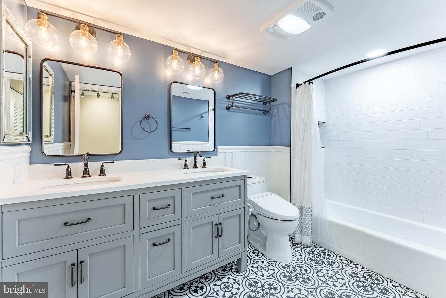 3709 S GEORGE MASON DR #1605E, FALLS CHURCH, Virginia 22041, 3 Bedrooms Bedrooms, ,2 BathroomsBathrooms,Residential,For sale,3709 S GEORGE MASON DR #1605E,VAFX2277094 MLS # VAFX2277094