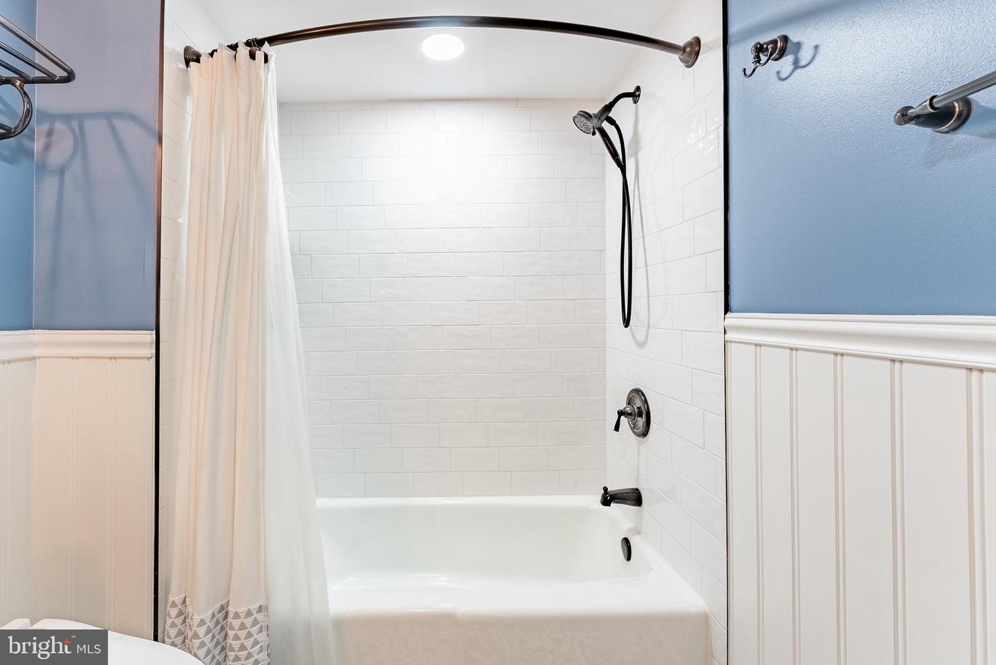 3709 S GEORGE MASON DR #1605E, FALLS CHURCH, Virginia 22041, 3 Bedrooms Bedrooms, ,2 BathroomsBathrooms,Residential,For sale,3709 S GEORGE MASON DR #1605E,VAFX2277094 MLS # VAFX2277094