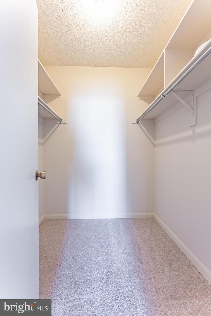 3709 S GEORGE MASON DR #1605E, FALLS CHURCH, Virginia 22041, 3 Bedrooms Bedrooms, ,2 BathroomsBathrooms,Residential,For sale,3709 S GEORGE MASON DR #1605E,VAFX2277094 MLS # VAFX2277094