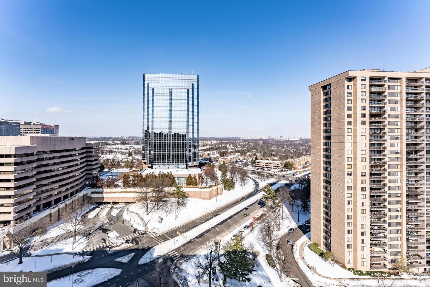 3709 S GEORGE MASON DR #1605E, FALLS CHURCH, Virginia 22041, 3 Bedrooms Bedrooms, ,2 BathroomsBathrooms,Residential,For sale,3709 S GEORGE MASON DR #1605E,VAFX2277094 MLS # VAFX2277094