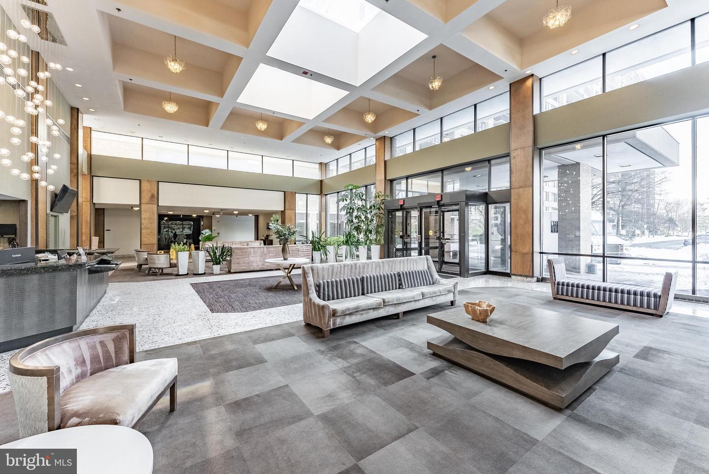 3709 S GEORGE MASON DR #1605E, FALLS CHURCH, Virginia 22041, 3 Bedrooms Bedrooms, ,2 BathroomsBathrooms,Residential,For sale,3709 S GEORGE MASON DR #1605E,VAFX2277094 MLS # VAFX2277094