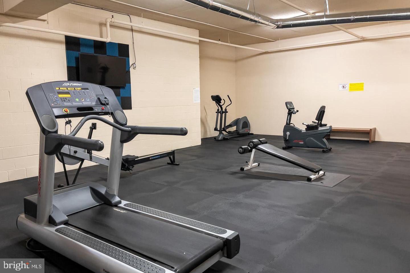 3709 S GEORGE MASON DR #1605E, FALLS CHURCH, Virginia 22041, 3 Bedrooms Bedrooms, ,2 BathroomsBathrooms,Residential,For sale,3709 S GEORGE MASON DR #1605E,VAFX2277094 MLS # VAFX2277094