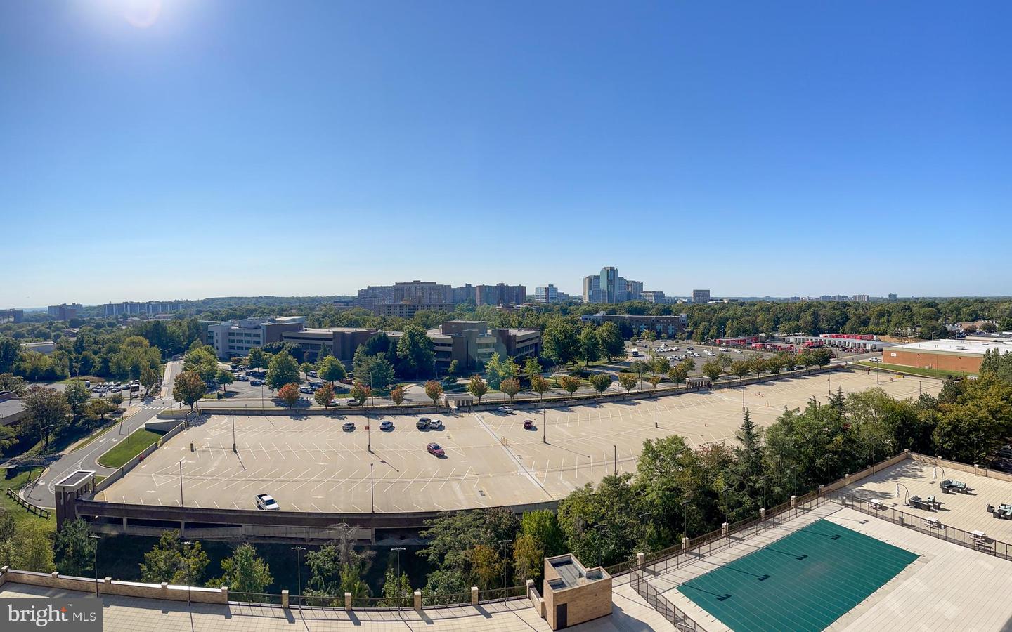 3709 S GEORGE MASON DR #1605E, FALLS CHURCH, Virginia 22041, 3 Bedrooms Bedrooms, ,2 BathroomsBathrooms,Residential,For sale,3709 S GEORGE MASON DR #1605E,VAFX2277094 MLS # VAFX2277094