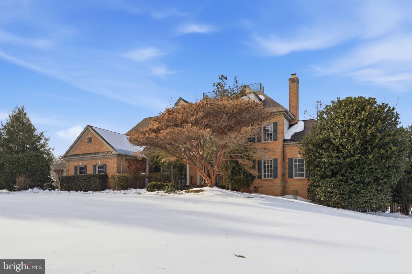 11500 GREAT FALLS WAY, GREAT FALLS, Virginia 22066, 5 Bedrooms Bedrooms, ,4 BathroomsBathrooms,Residential,For sale,11500 GREAT FALLS WAY,VAFX2279038 MLS # VAFX2279038