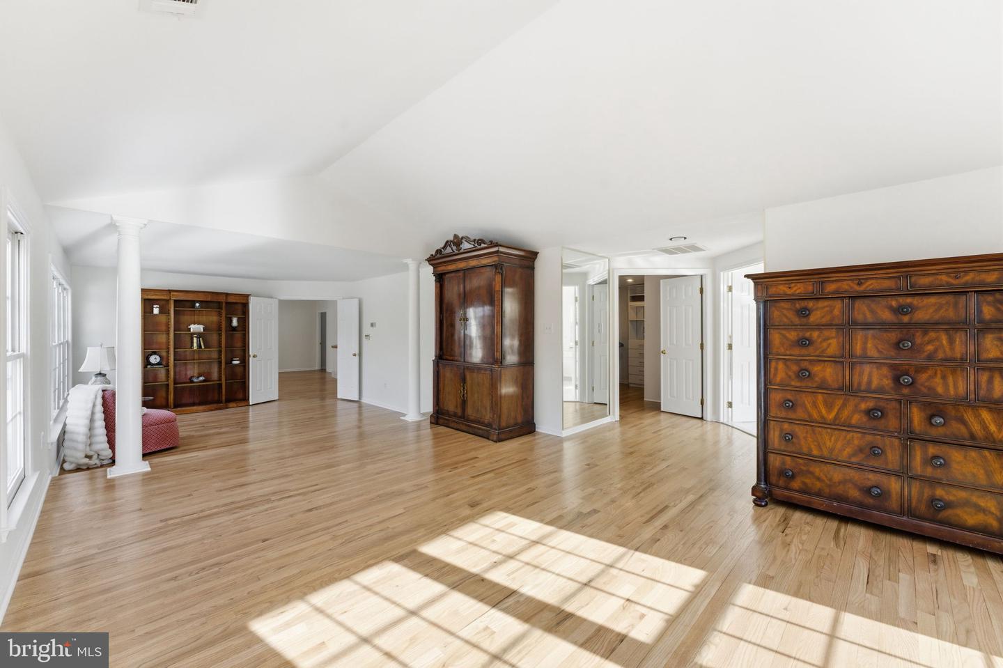 11500 GREAT FALLS WAY, GREAT FALLS, Virginia 22066, 5 Bedrooms Bedrooms, ,4 BathroomsBathrooms,Residential,For sale,11500 GREAT FALLS WAY,VAFX2279038 MLS # VAFX2279038