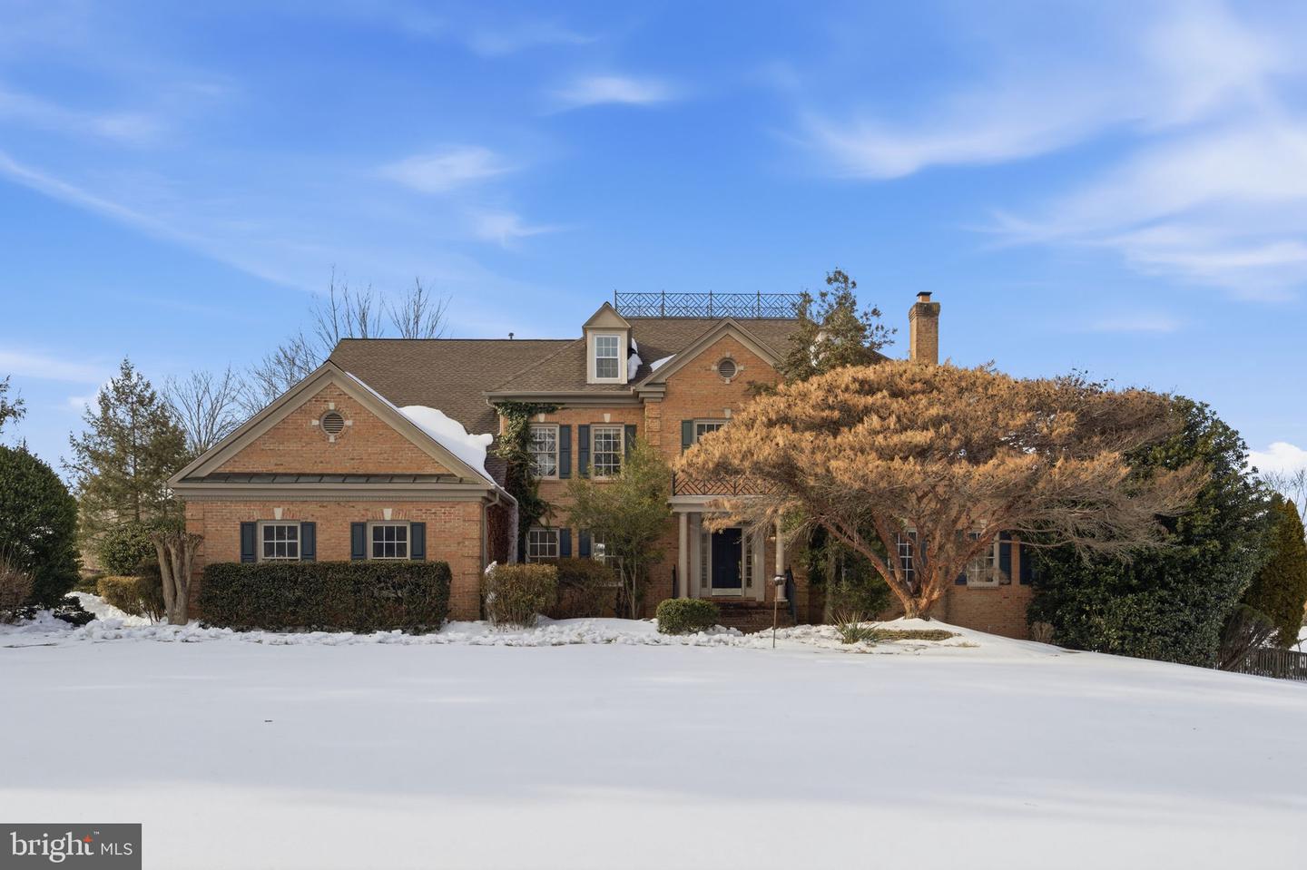 11500 GREAT FALLS WAY, GREAT FALLS, Virginia 22066, 5 Bedrooms Bedrooms, ,4 BathroomsBathrooms,Residential,For sale,11500 GREAT FALLS WAY,VAFX2279038 MLS # VAFX2279038