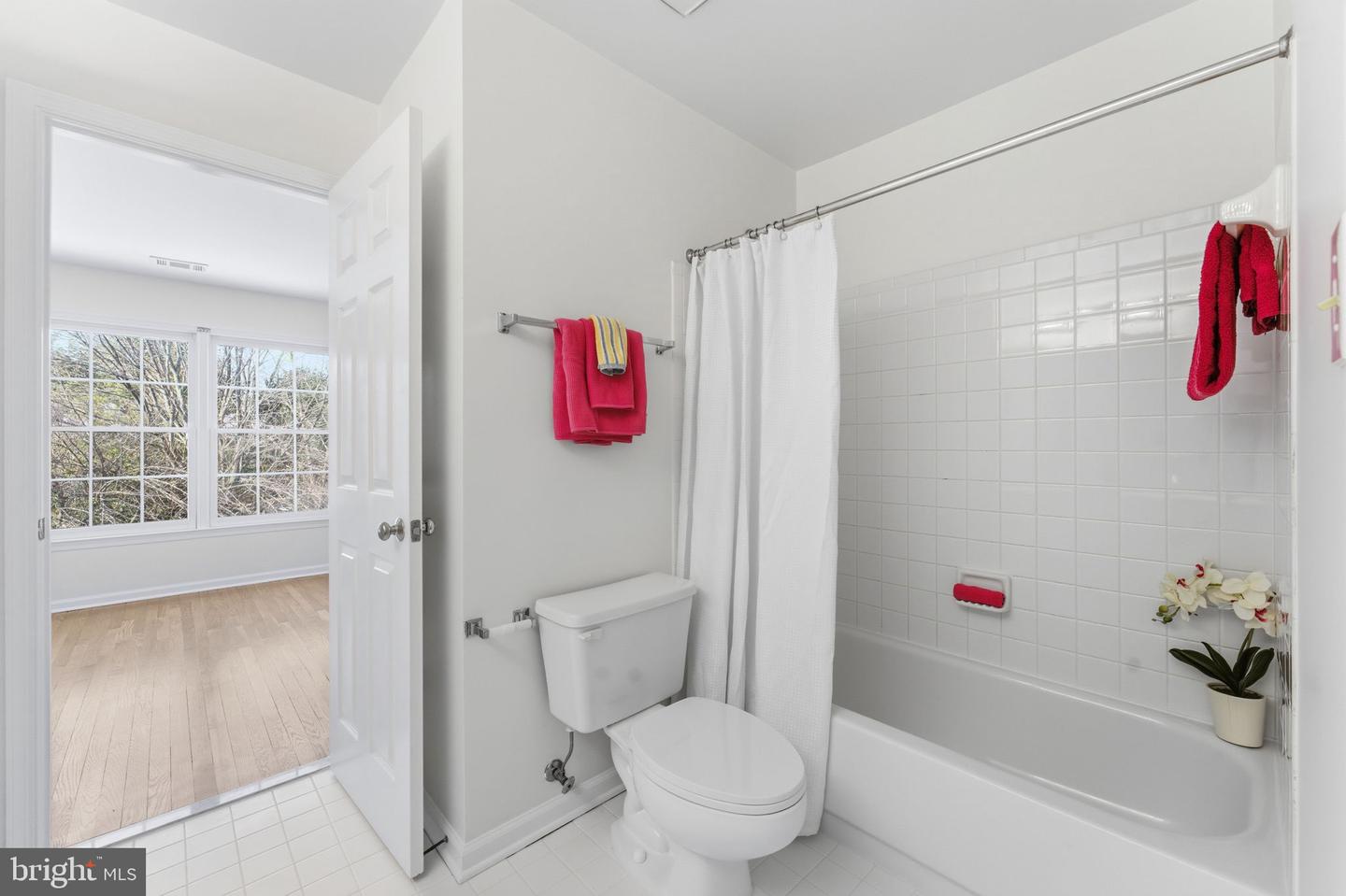 11500 GREAT FALLS WAY, GREAT FALLS, Virginia 22066, 5 Bedrooms Bedrooms, ,4 BathroomsBathrooms,Residential,For sale,11500 GREAT FALLS WAY,VAFX2279038 MLS # VAFX2279038