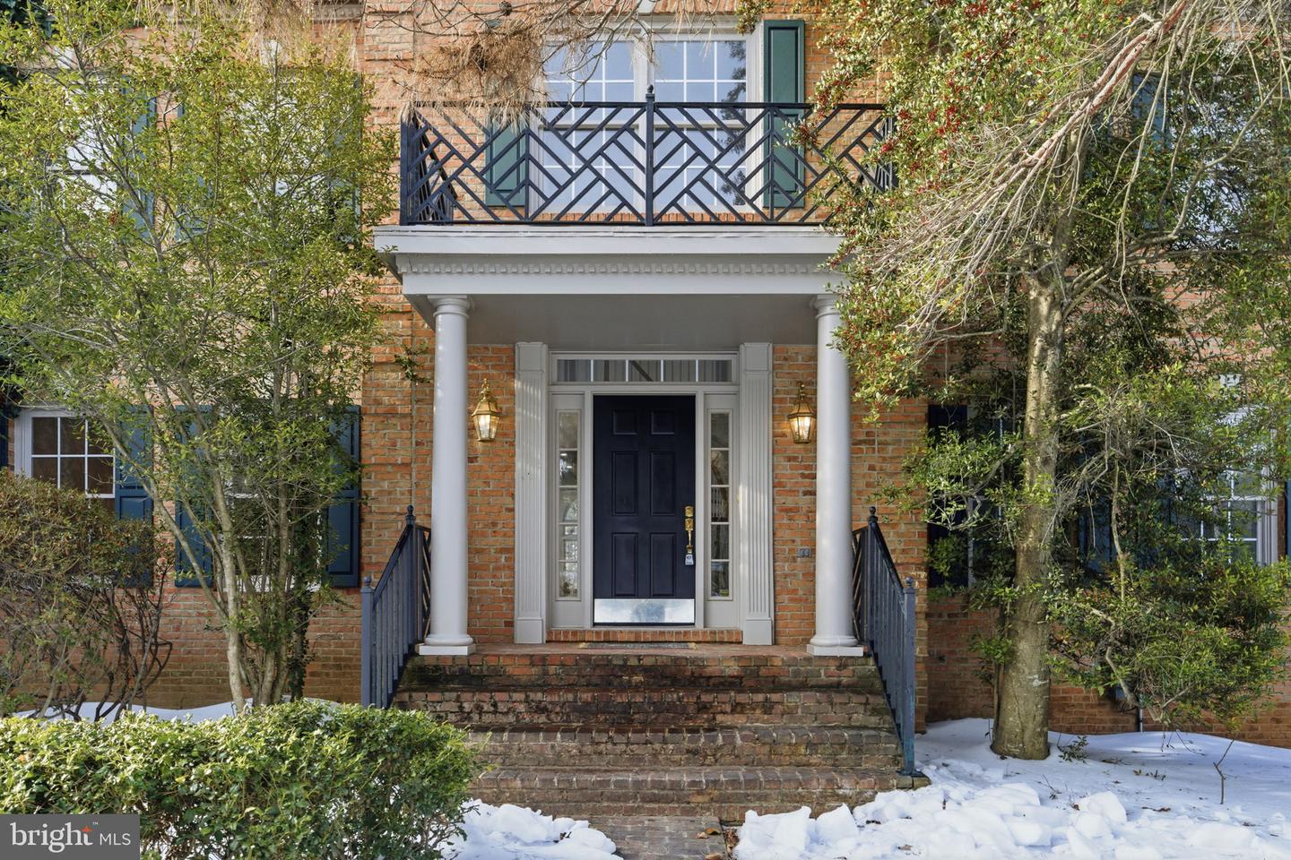 11500 GREAT FALLS WAY, GREAT FALLS, Virginia 22066, 5 Bedrooms Bedrooms, ,4 BathroomsBathrooms,Residential,For sale,11500 GREAT FALLS WAY,VAFX2279038 MLS # VAFX2279038