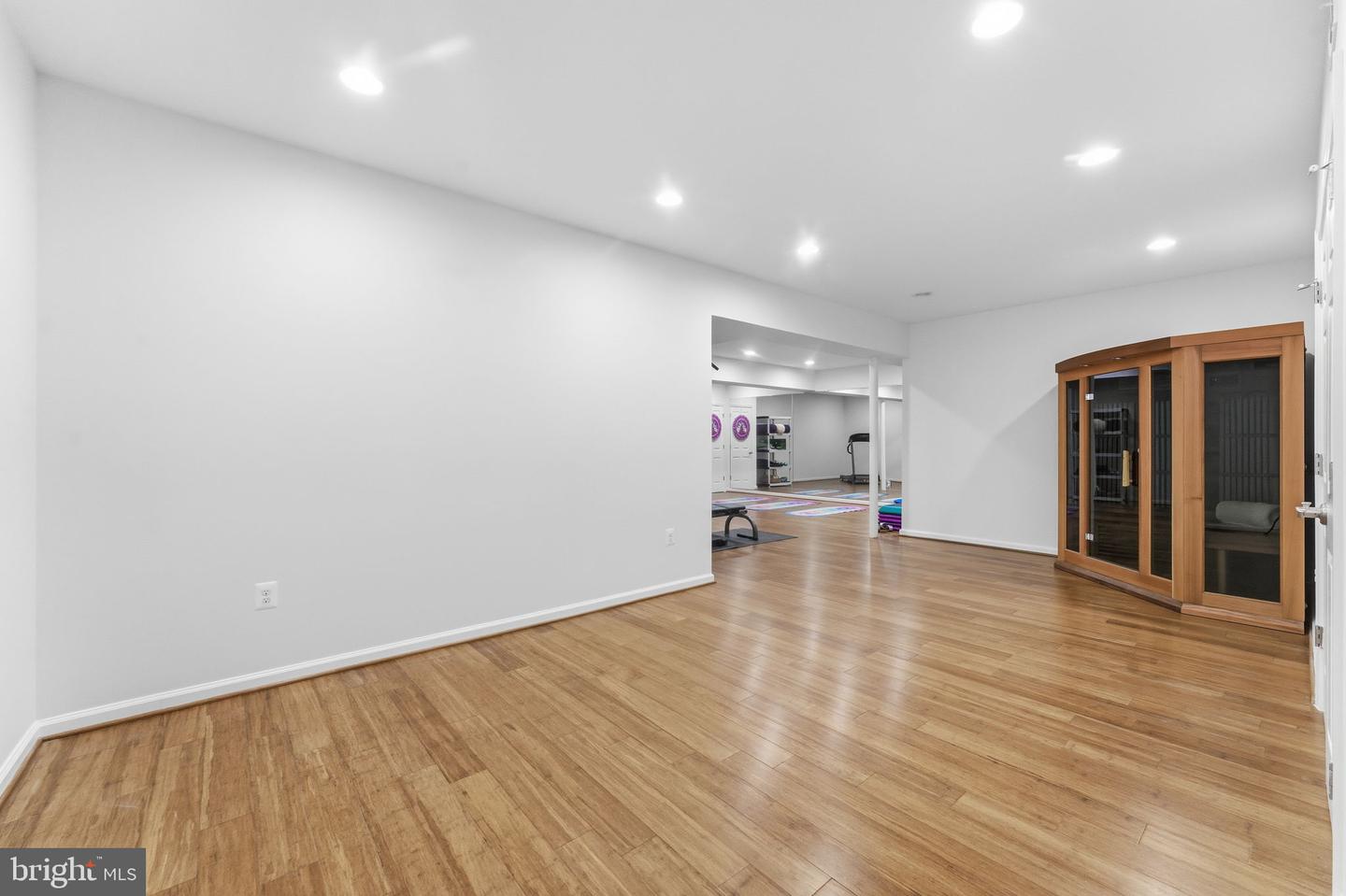 11500 GREAT FALLS WAY, GREAT FALLS, Virginia 22066, 5 Bedrooms Bedrooms, ,4 BathroomsBathrooms,Residential,For sale,11500 GREAT FALLS WAY,VAFX2279038 MLS # VAFX2279038