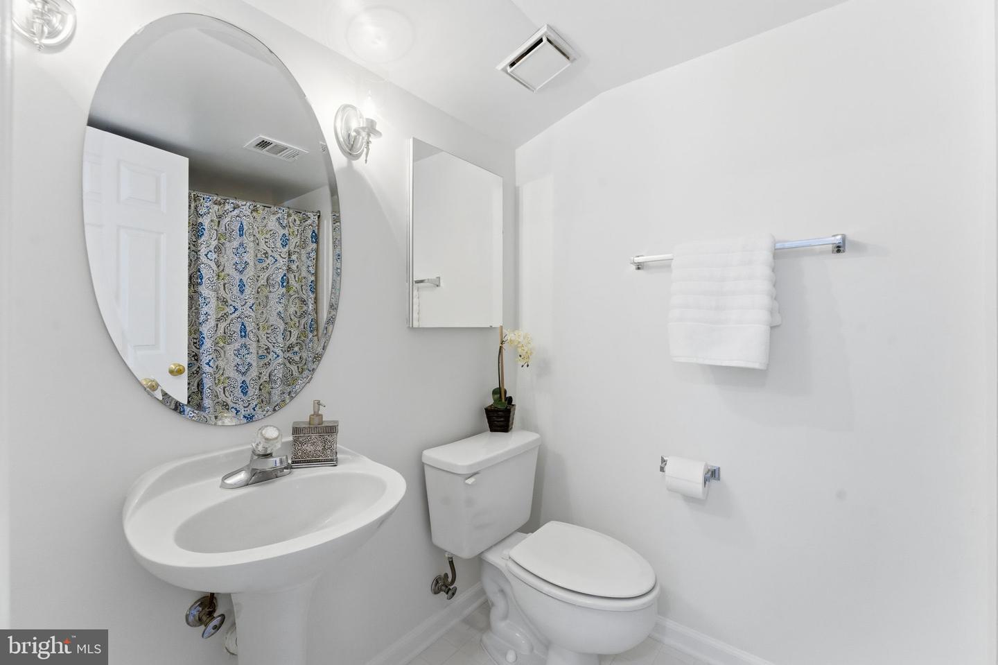 11500 GREAT FALLS WAY, GREAT FALLS, Virginia 22066, 5 Bedrooms Bedrooms, ,4 BathroomsBathrooms,Residential,For sale,11500 GREAT FALLS WAY,VAFX2279038 MLS # VAFX2279038