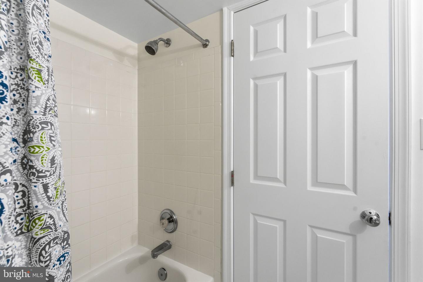 11500 GREAT FALLS WAY, GREAT FALLS, Virginia 22066, 5 Bedrooms Bedrooms, ,4 BathroomsBathrooms,Residential,For sale,11500 GREAT FALLS WAY,VAFX2279038 MLS # VAFX2279038