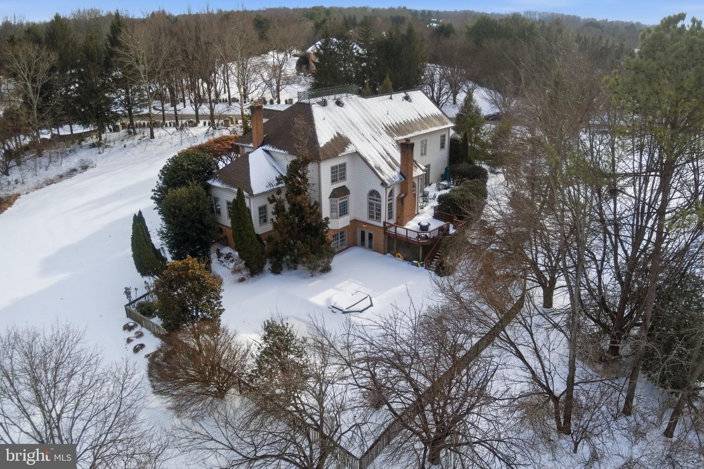 11500 GREAT FALLS WAY, GREAT FALLS, Virginia 22066, 5 Bedrooms Bedrooms, ,4 BathroomsBathrooms,Residential,For sale,11500 GREAT FALLS WAY,VAFX2279038 MLS # VAFX2279038