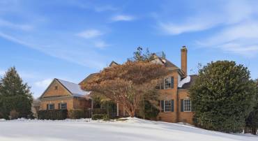 11500 GREAT FALLS WAY, GREAT FALLS, Virginia 22066, 5 Bedrooms Bedrooms, ,4 BathroomsBathrooms,Residential,For sale,11500 GREAT FALLS WAY,VAFX2279038 MLS # VAFX2279038