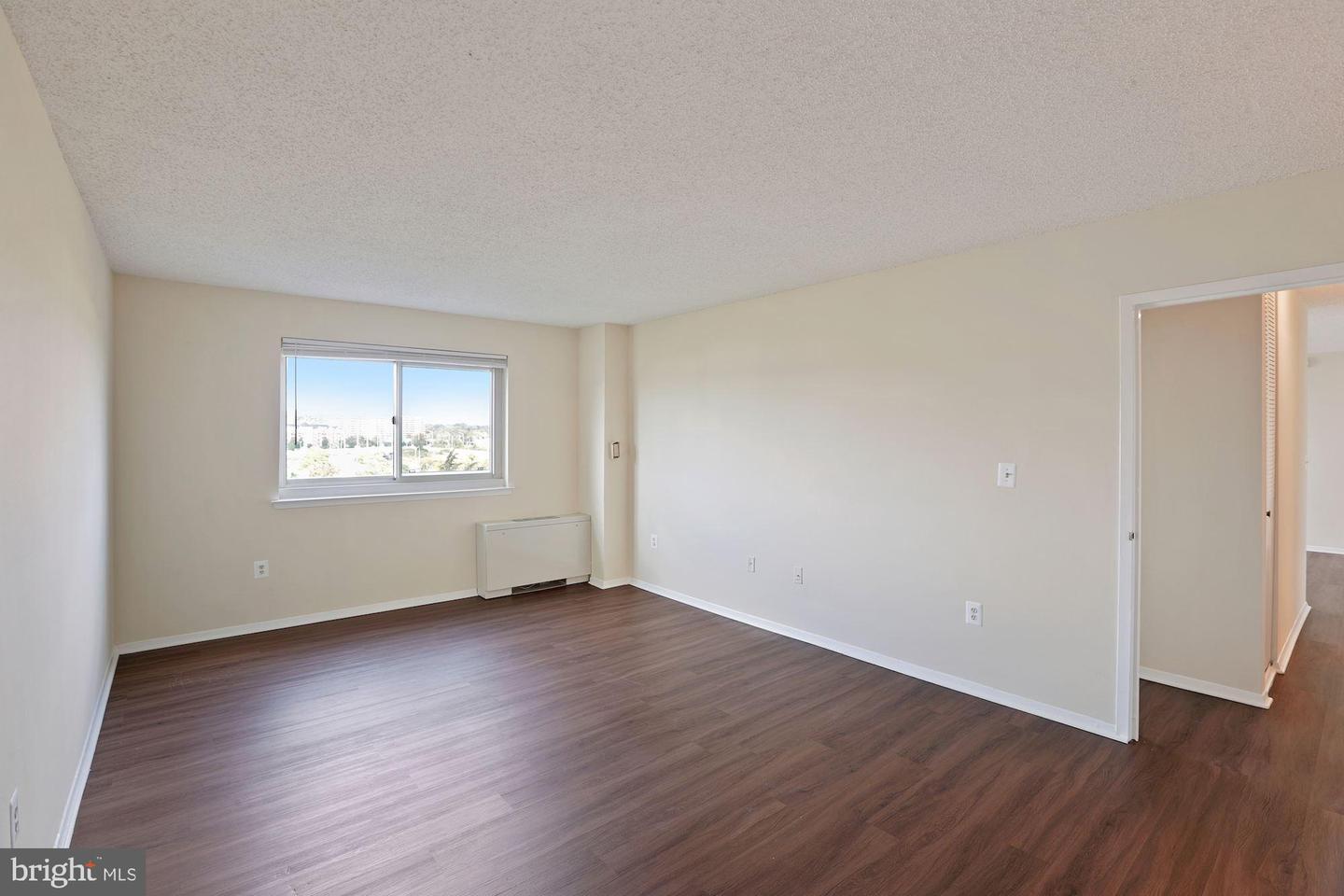 1225 MARTHA CUSTIS DR #807, ALEXANDRIA, Virginia 22302, 2 Bedrooms Bedrooms, ,2 BathroomsBathrooms,Residential,For sale,1225 MARTHA CUSTIS DR #807,VAAX2051830 MLS # VAAX2051830