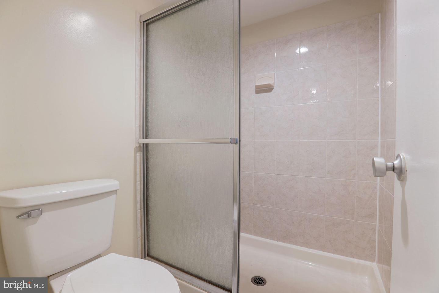 1225 MARTHA CUSTIS DR #807, ALEXANDRIA, Virginia 22302, 2 Bedrooms Bedrooms, ,2 BathroomsBathrooms,Residential,For sale,1225 MARTHA CUSTIS DR #807,VAAX2051830 MLS # VAAX2051830