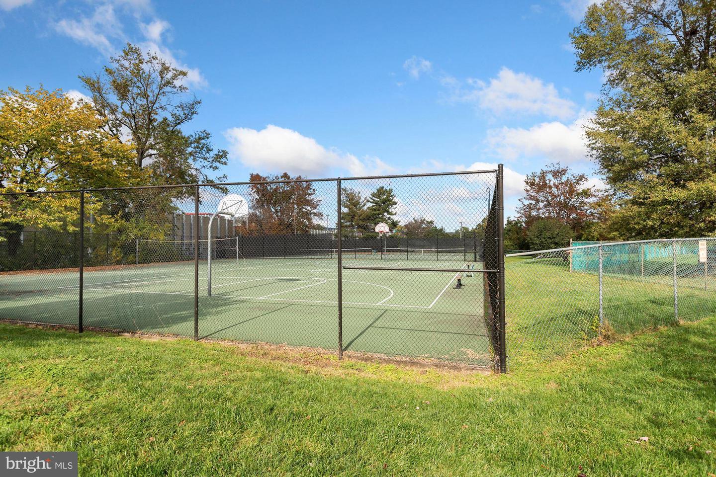 1225 MARTHA CUSTIS DR #807, ALEXANDRIA, Virginia 22302, 2 Bedrooms Bedrooms, ,2 BathroomsBathrooms,Residential,For sale,1225 MARTHA CUSTIS DR #807,VAAX2051830 MLS # VAAX2051830