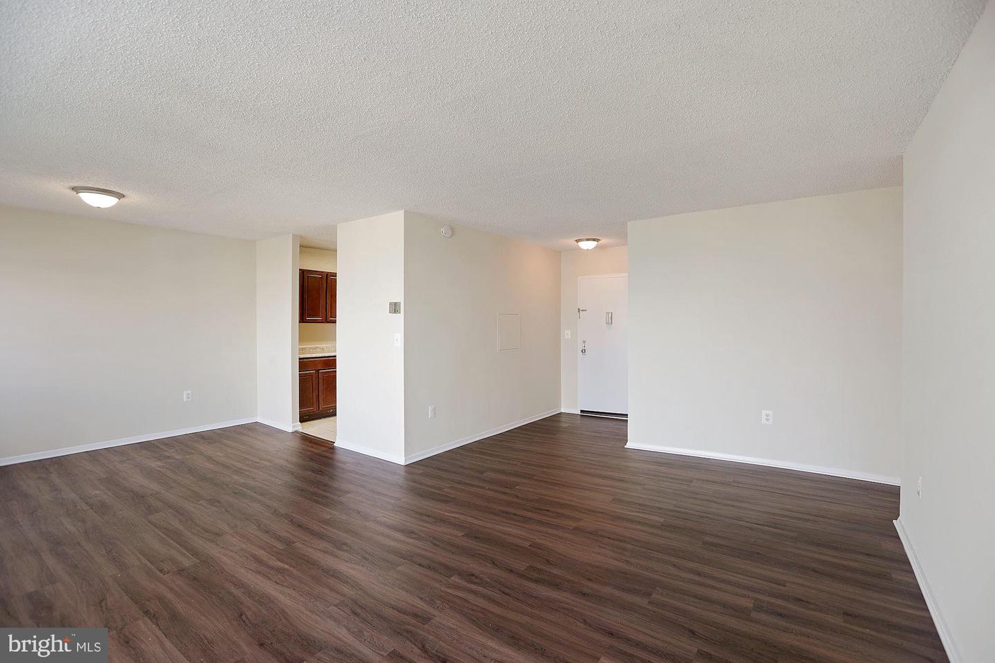 1225 MARTHA CUSTIS DR #807, ALEXANDRIA, Virginia 22302, 2 Bedrooms Bedrooms, ,2 BathroomsBathrooms,Residential,For sale,1225 MARTHA CUSTIS DR #807,VAAX2051830 MLS # VAAX2051830