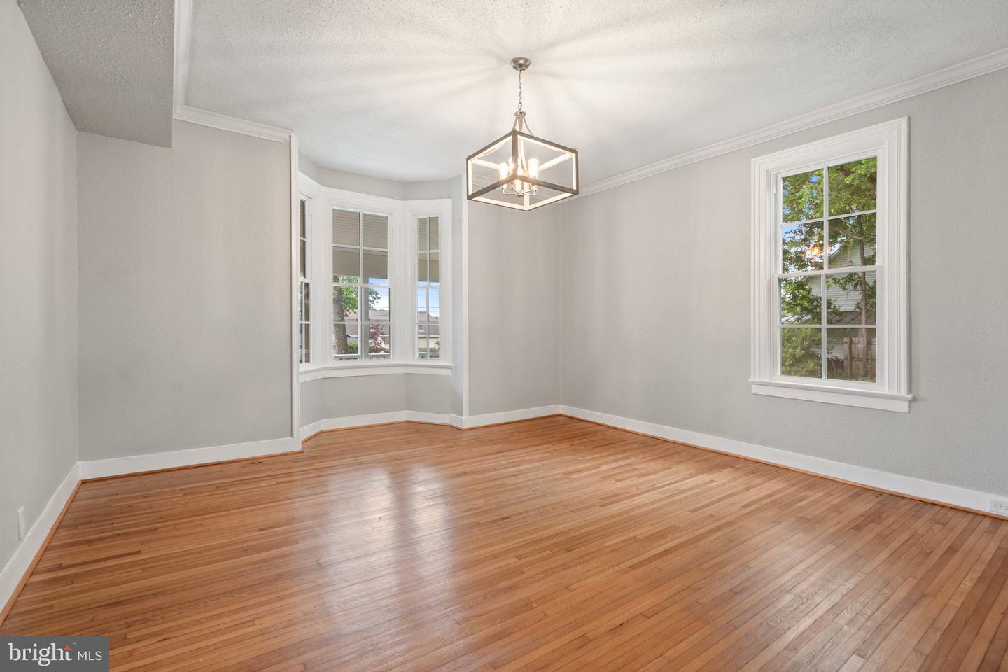 105 E WASHINGTON ST, REMINGTON, Virginia 22734, 4 Bedrooms Bedrooms, ,2 BathroomsBathrooms,Residential,For sale,105 E WASHINGTON ST,VAFQ2019742 MLS # VAFQ2019742