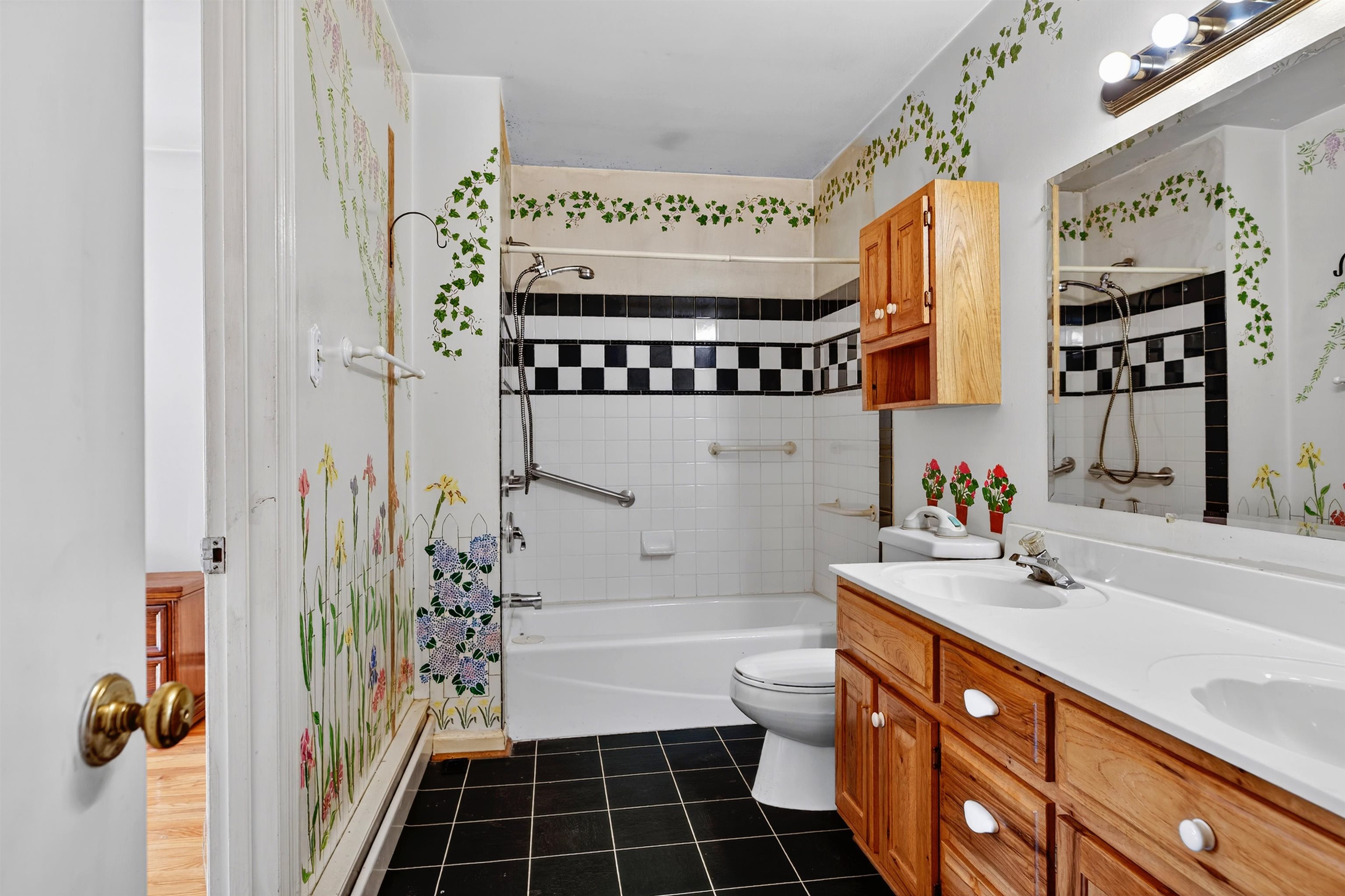 3010 VALLEY RIDGE RD, COVINGTON, Virginia 24426, 4 Bedrooms Bedrooms, ,2 BathroomsBathrooms,Residential,3010 VALLEY RIDGE RD,673044 MLS # 673044