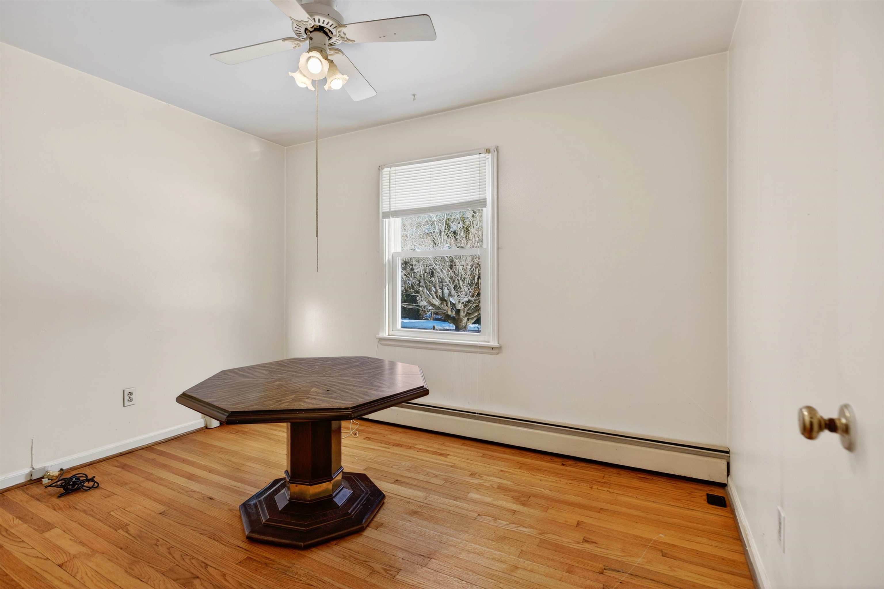 3010 VALLEY RIDGE RD, COVINGTON, Virginia 24426, 4 Bedrooms Bedrooms, ,2 BathroomsBathrooms,Residential,3010 VALLEY RIDGE RD,673044 MLS # 673044