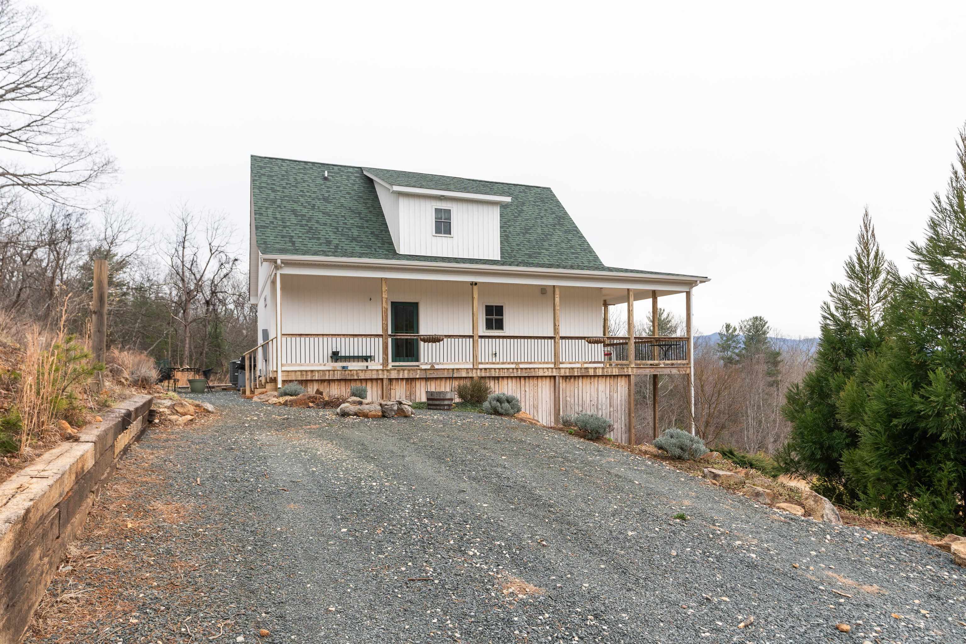 516 SLAPP CREEK RD, AMHERST, Virginia 24521, 3 Bedrooms Bedrooms, ,3 BathroomsBathrooms,Residential,516 SLAPP CREEK RD,673046 MLS # 673046