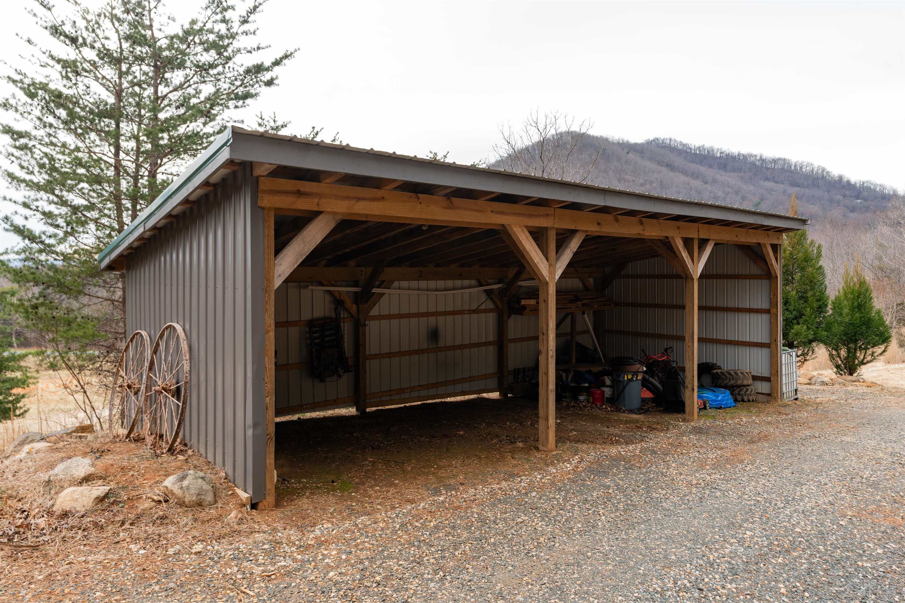 516 SLAPP CREEK RD, AMHERST, Virginia 24521, 3 Bedrooms Bedrooms, ,3 BathroomsBathrooms,Residential,516 SLAPP CREEK RD,673046 MLS # 673046