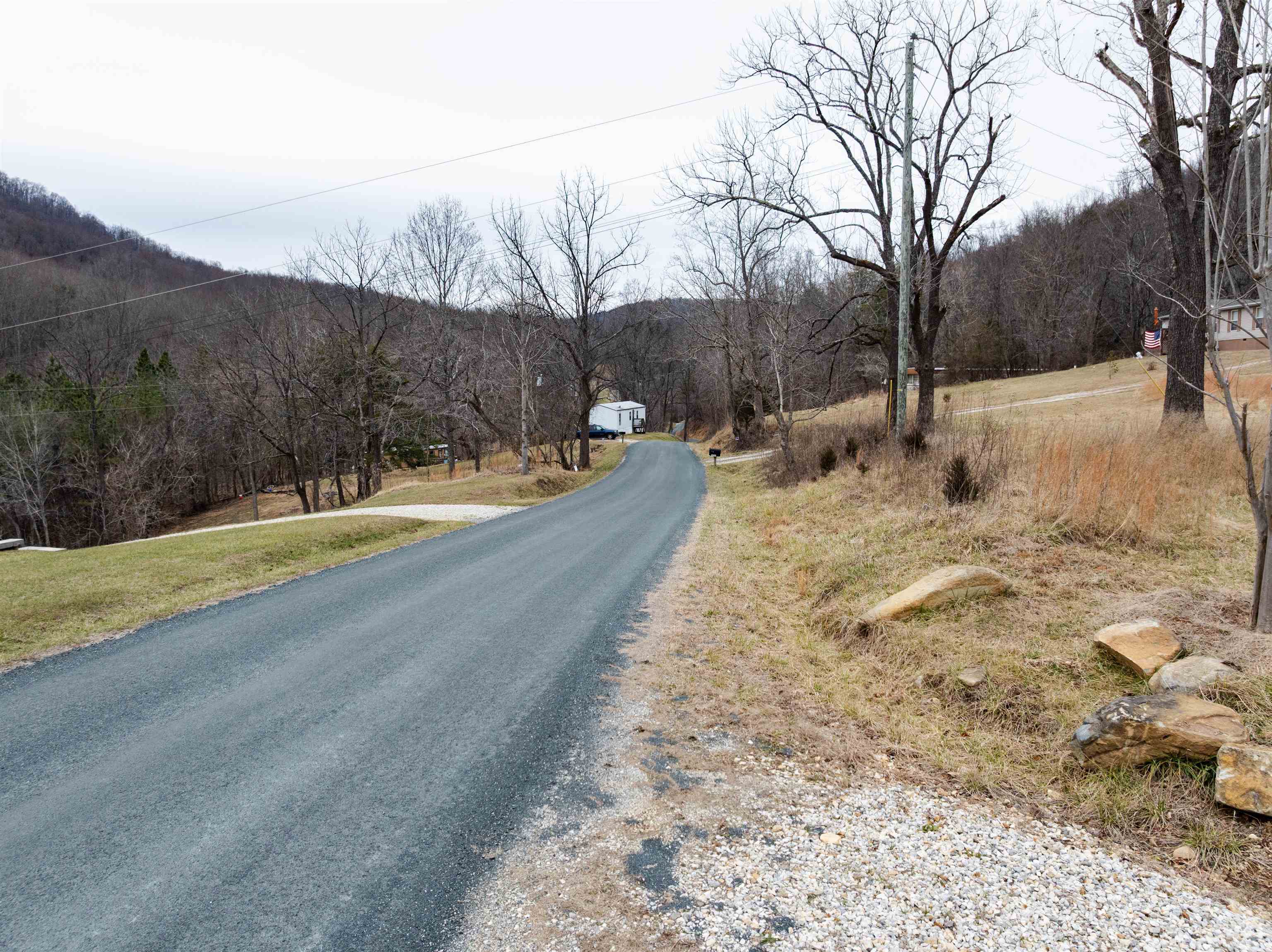 516 SLAPP CREEK RD, AMHERST, Virginia 24521, 3 Bedrooms Bedrooms, ,3 BathroomsBathrooms,Residential,516 SLAPP CREEK RD,673046 MLS # 673046