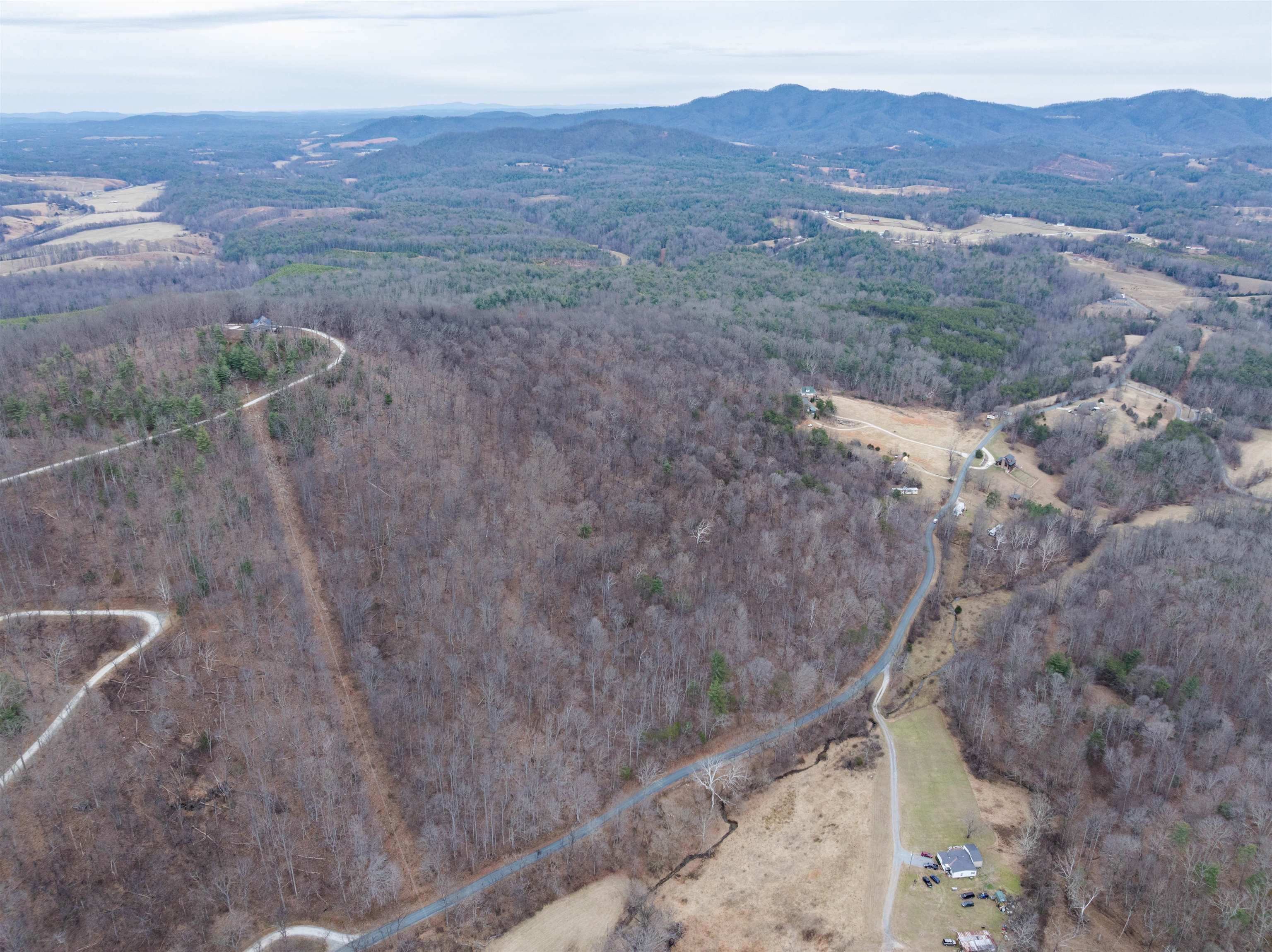 516 SLAPP CREEK RD, AMHERST, Virginia 24521, 3 Bedrooms Bedrooms, ,3 BathroomsBathrooms,Residential,516 SLAPP CREEK RD,673046 MLS # 673046