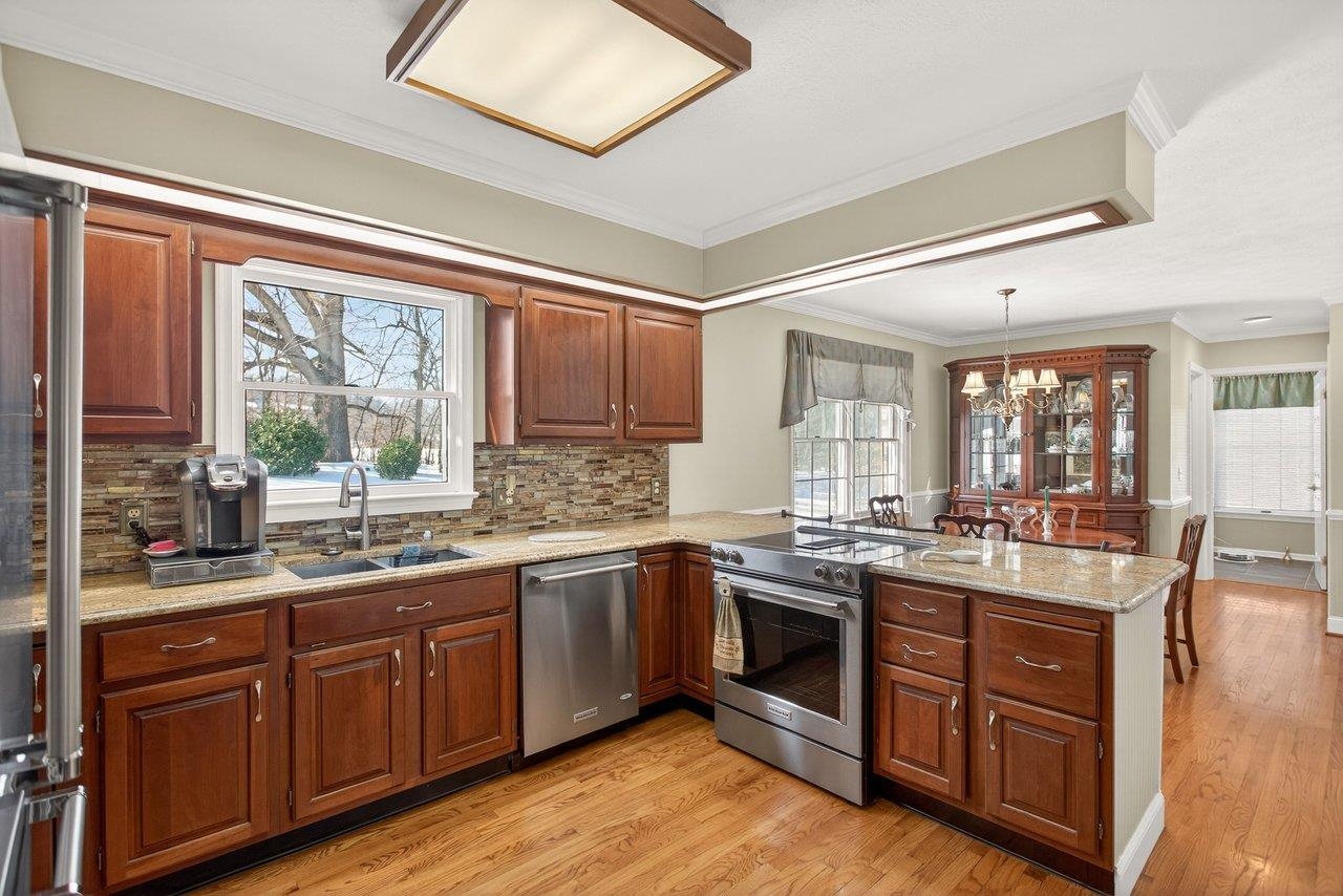 121 FAIRWAY DR, HARRISONBURG, Virginia 22802, 5 Bedrooms Bedrooms, ,3 BathroomsBathrooms,Residential,121 FAIRWAY DR,673058 MLS # 673058