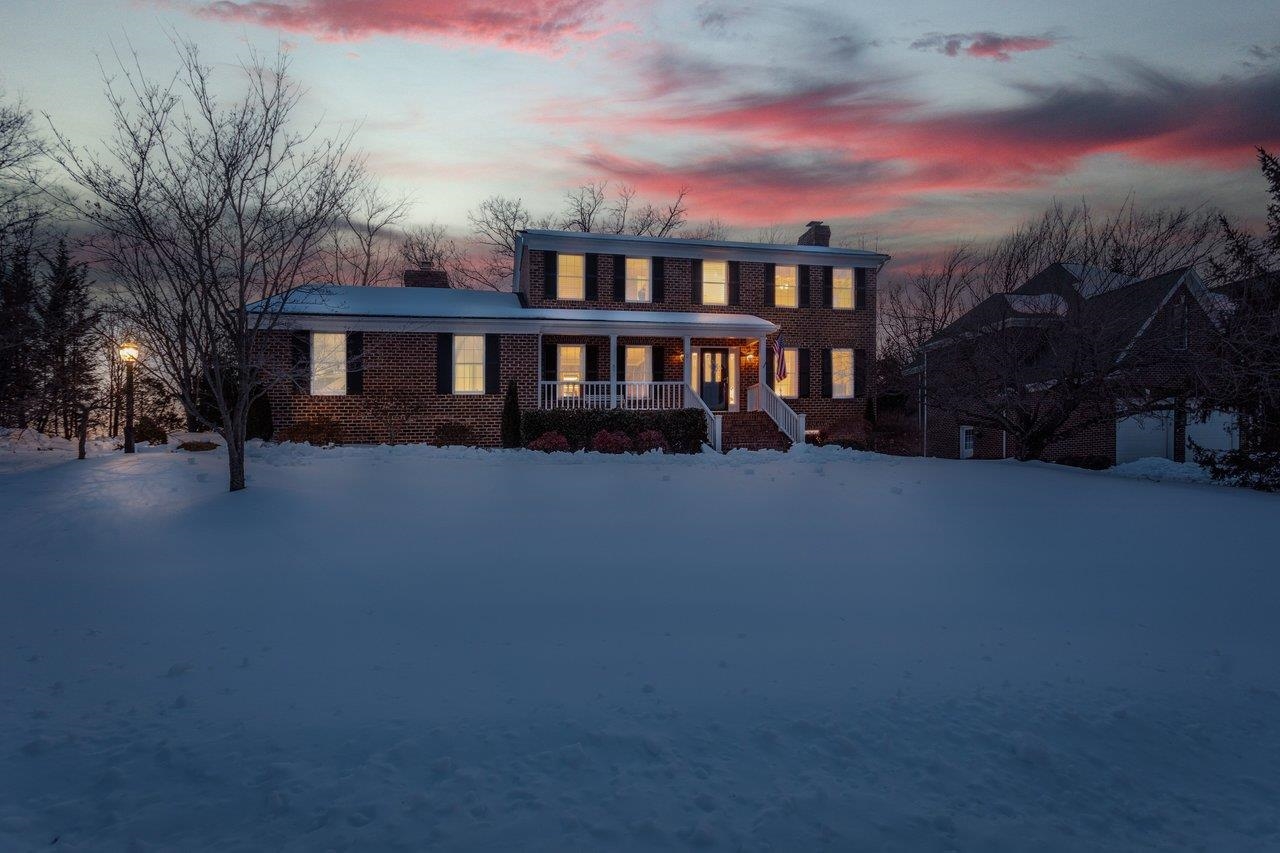 121 FAIRWAY DR, HARRISONBURG, Virginia 22802, 5 Bedrooms Bedrooms, ,3 BathroomsBathrooms,Residential,121 FAIRWAY DR,673058 MLS # 673058