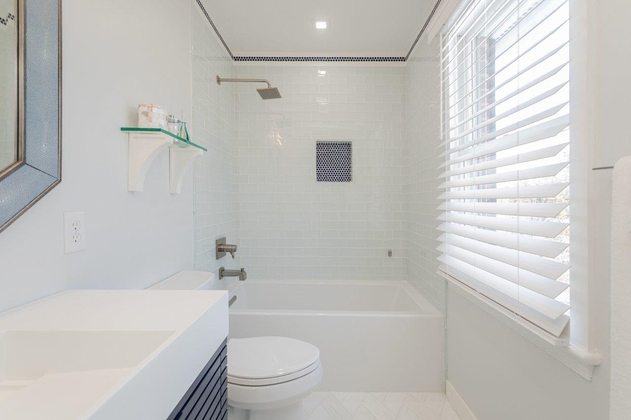 121 FAIRWAY DR, HARRISONBURG, Virginia 22802, 5 Bedrooms Bedrooms, ,3 BathroomsBathrooms,Residential,121 FAIRWAY DR,673058 MLS # 673058