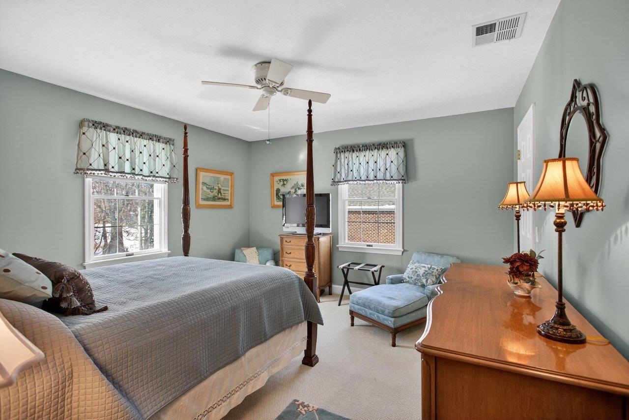 121 FAIRWAY DR, HARRISONBURG, Virginia 22802, 5 Bedrooms Bedrooms, ,3 BathroomsBathrooms,Residential,121 FAIRWAY DR,673058 MLS # 673058